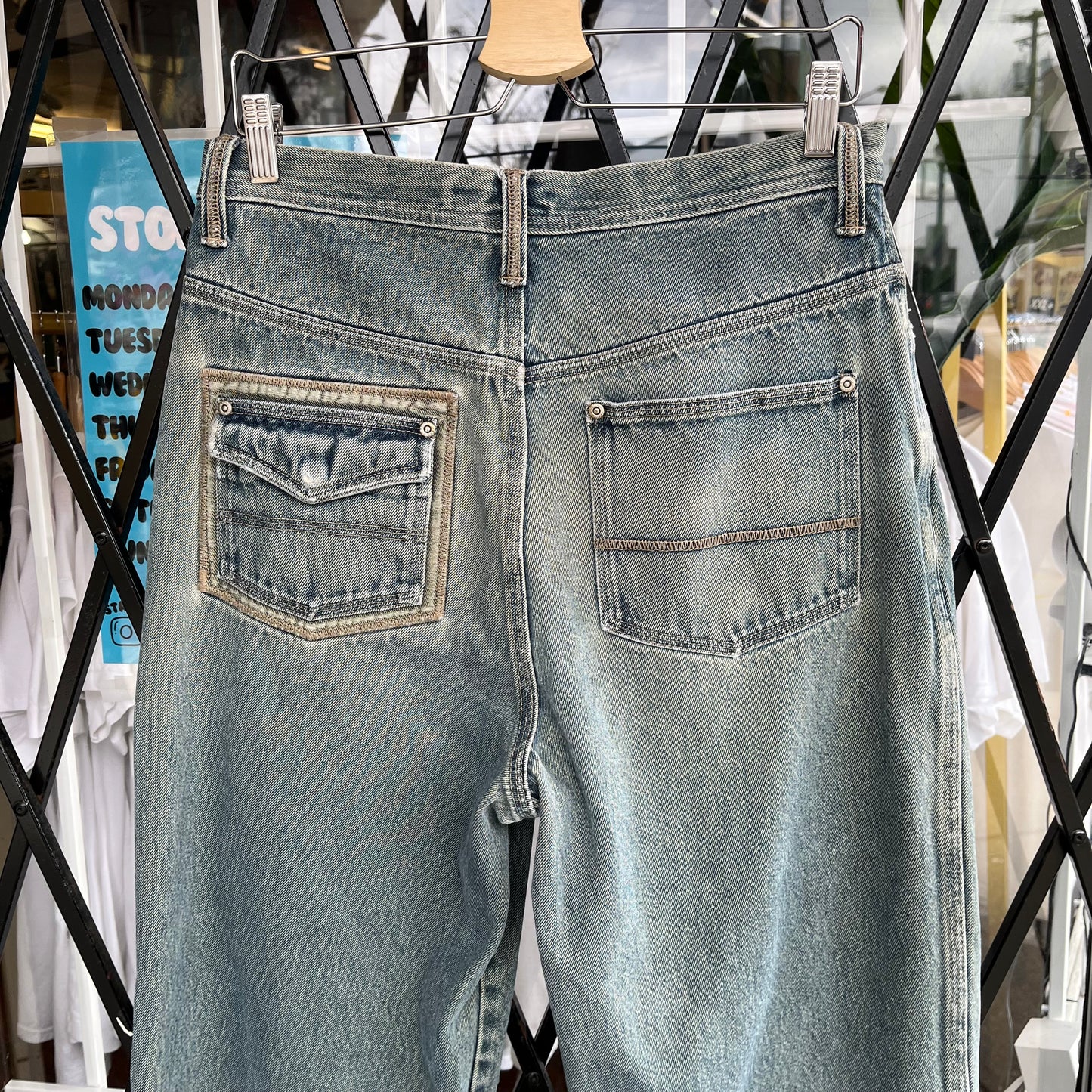 Y2K Baggy Jeans - Size 32W x 34L
