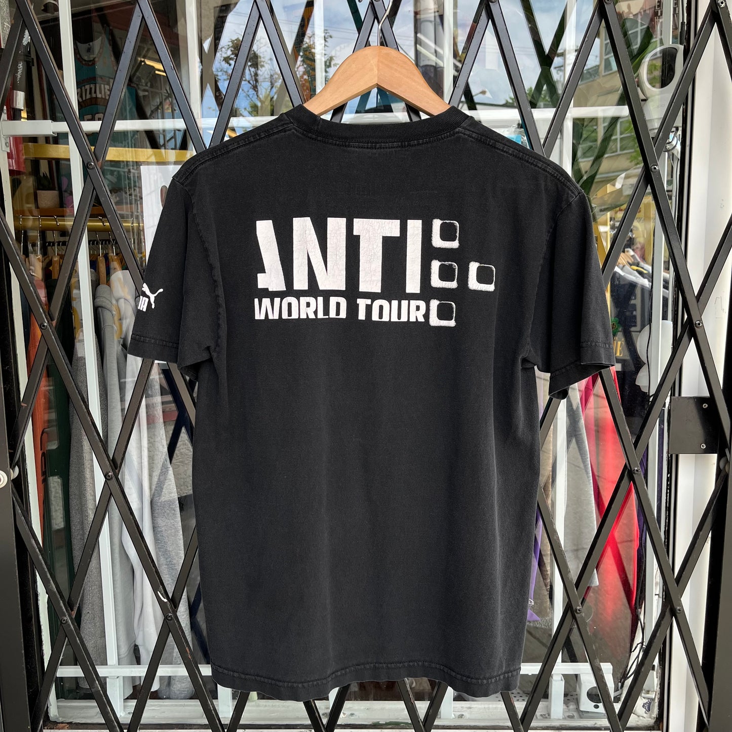 2016 Rihanna Anti World Tour Tee - Size M