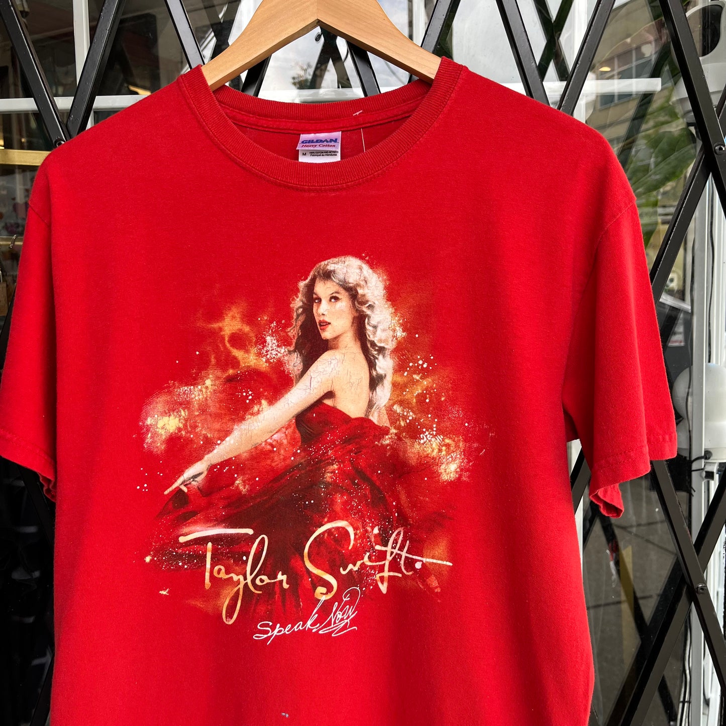 2011 Taylor Swift Speak Now Tour Tee - Size M