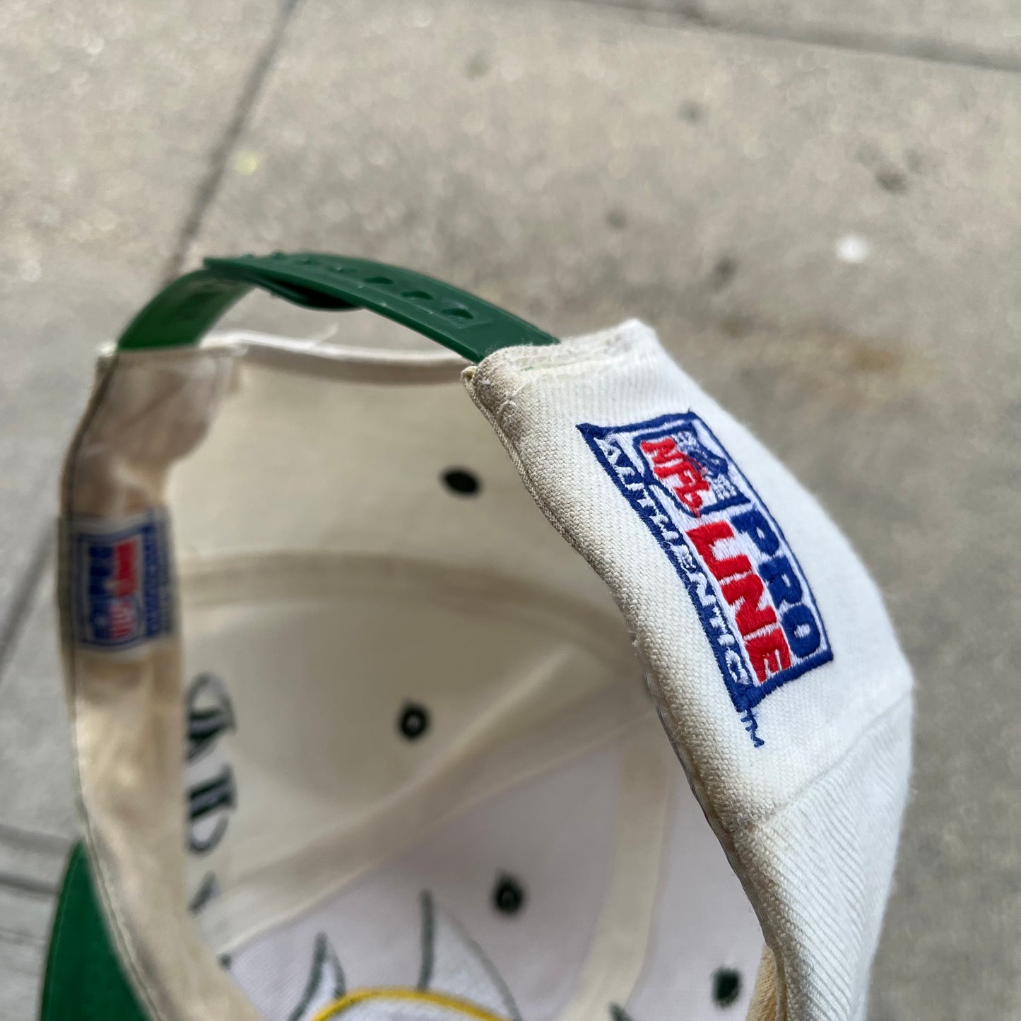 Vintage Logo Athletic Green Bay Packers Sharktooth Snapback