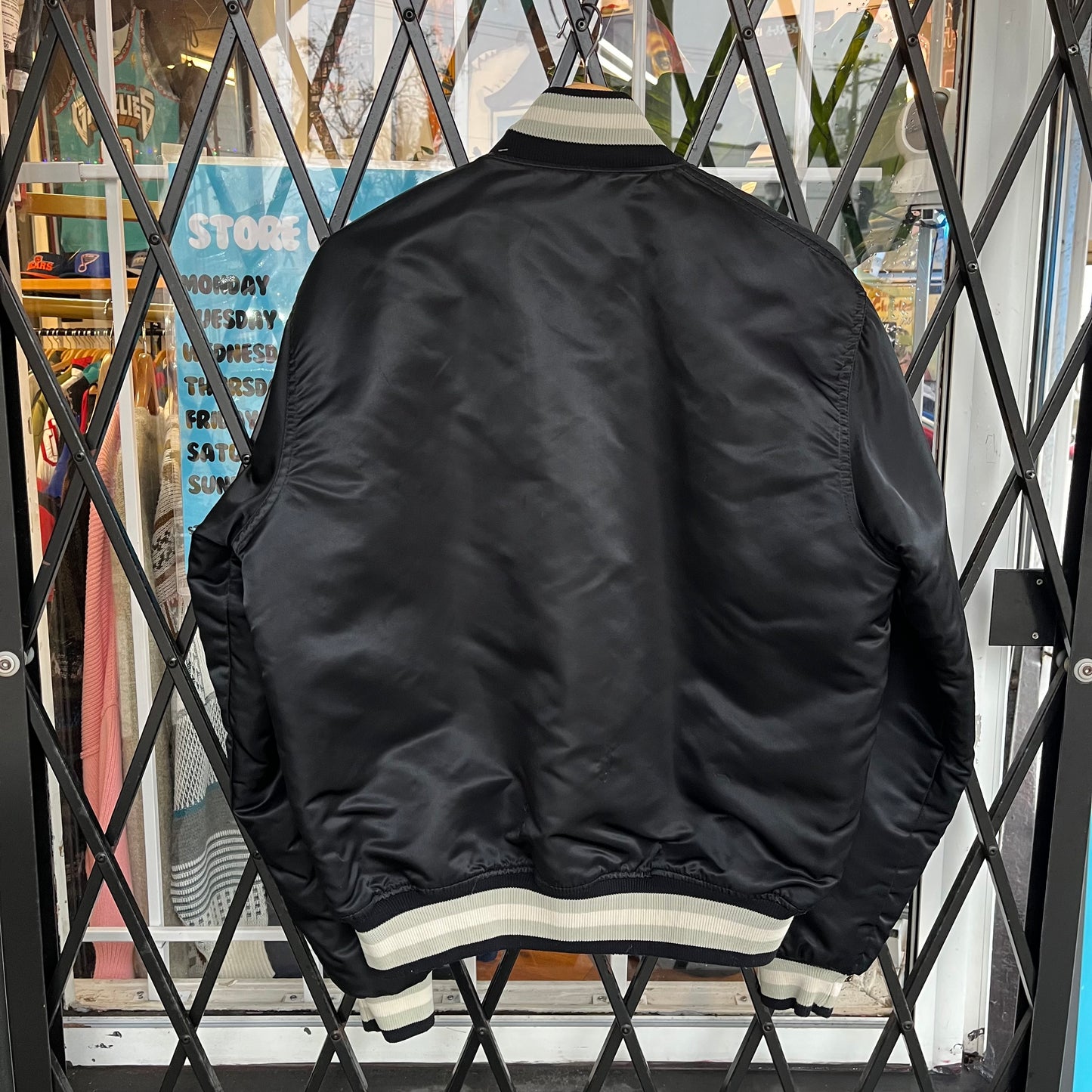 Vintage Starter LA Kings Satin Jacket - Size L