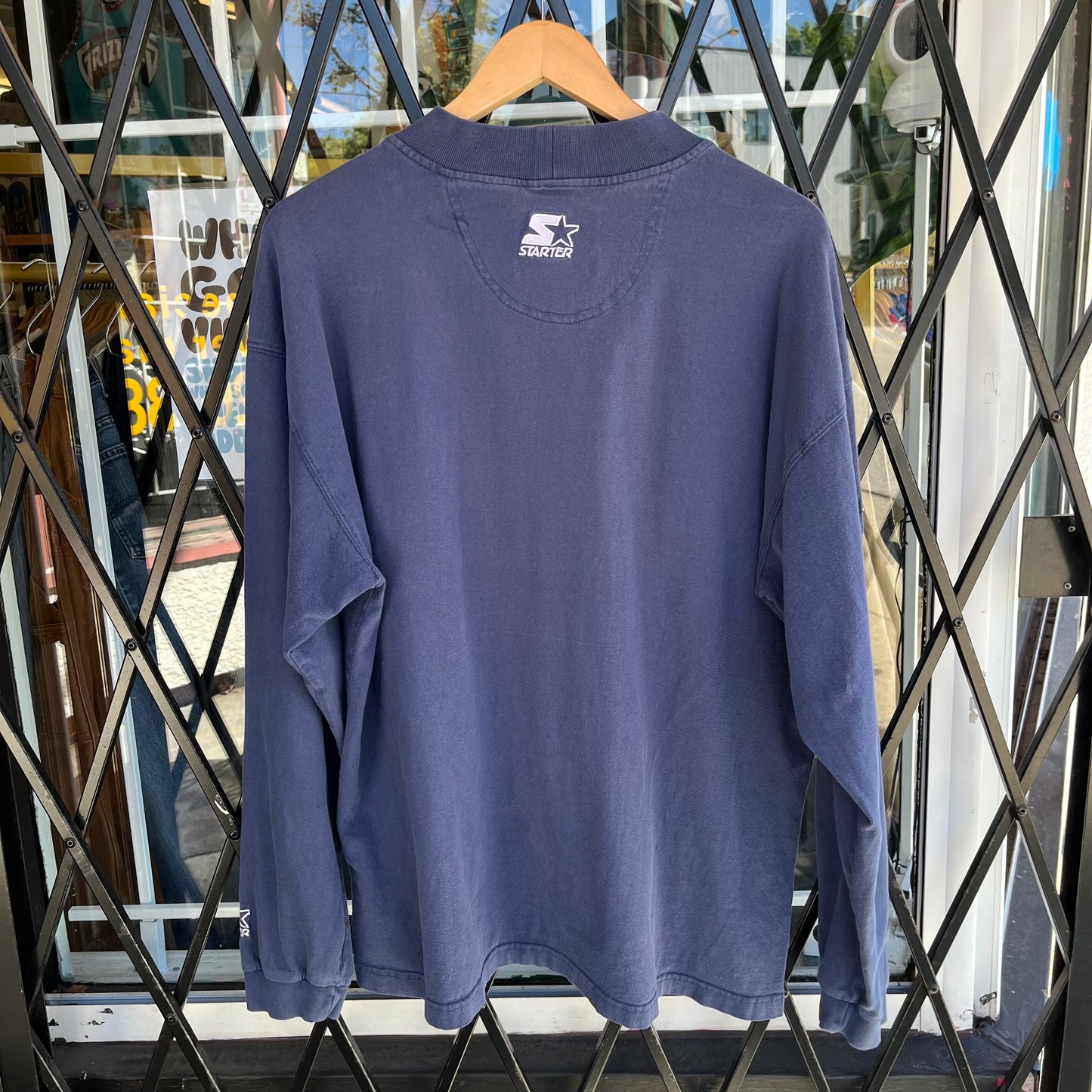 Vintage Starter Vancouver Canucks Mock Neck Long Sleeve - Size XL