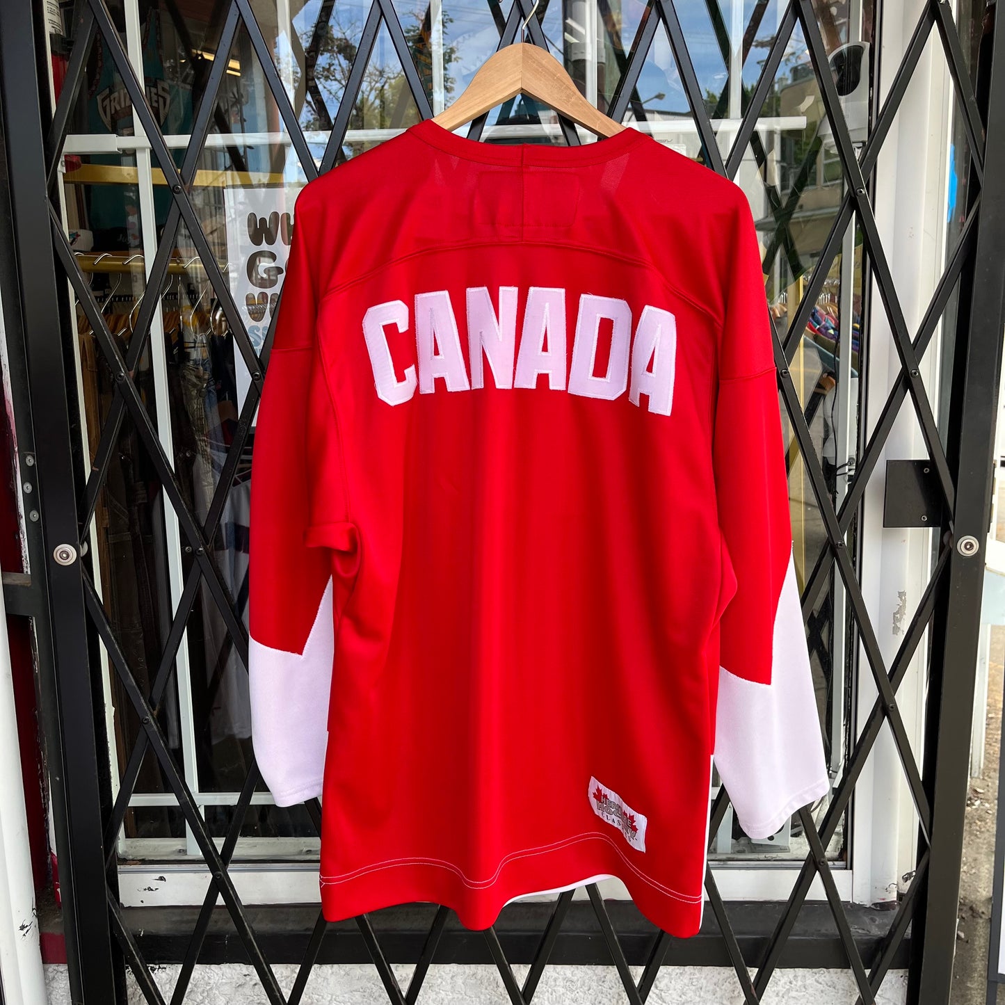 Throwback 1972 Team Canada Hockey Jersey - Size L