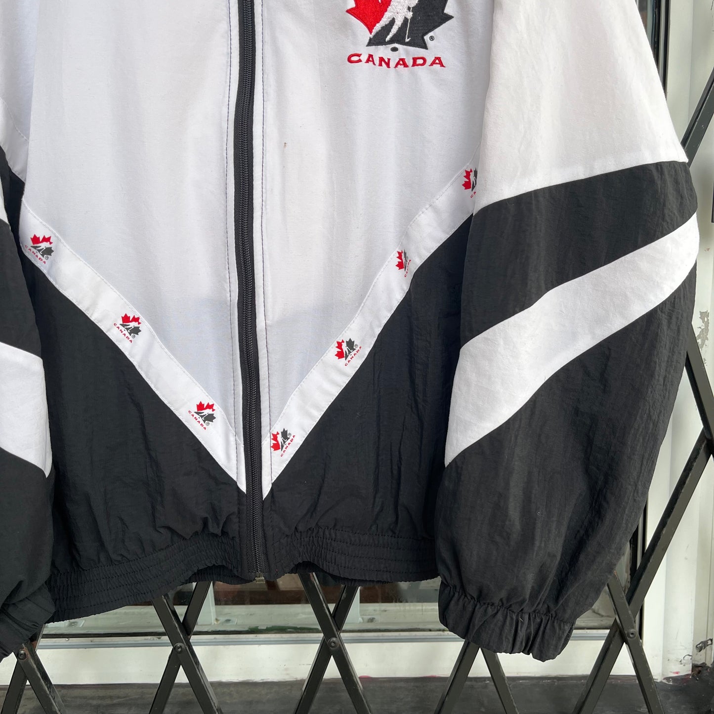 Vintage Team Canada Hockey Windbreaker - Size XL
