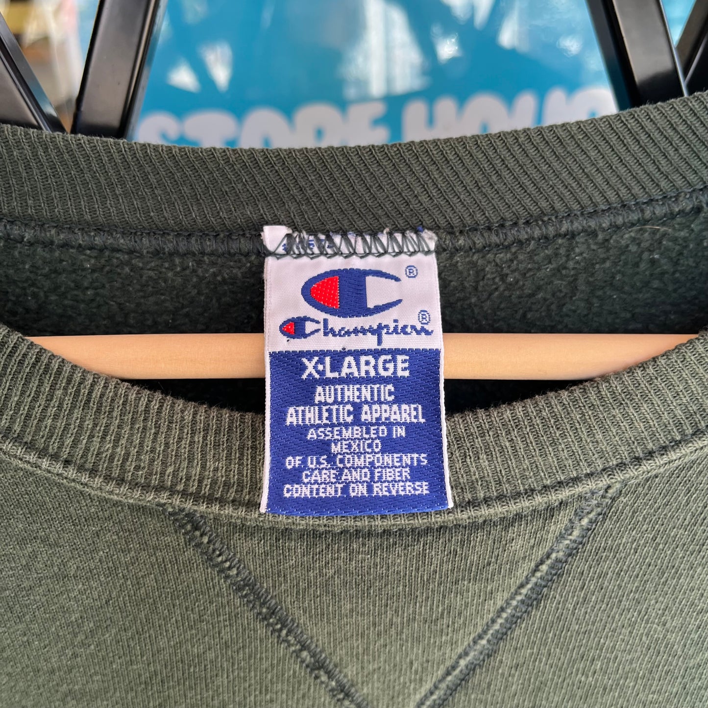 Vintage Champion Crewneck - Size XL