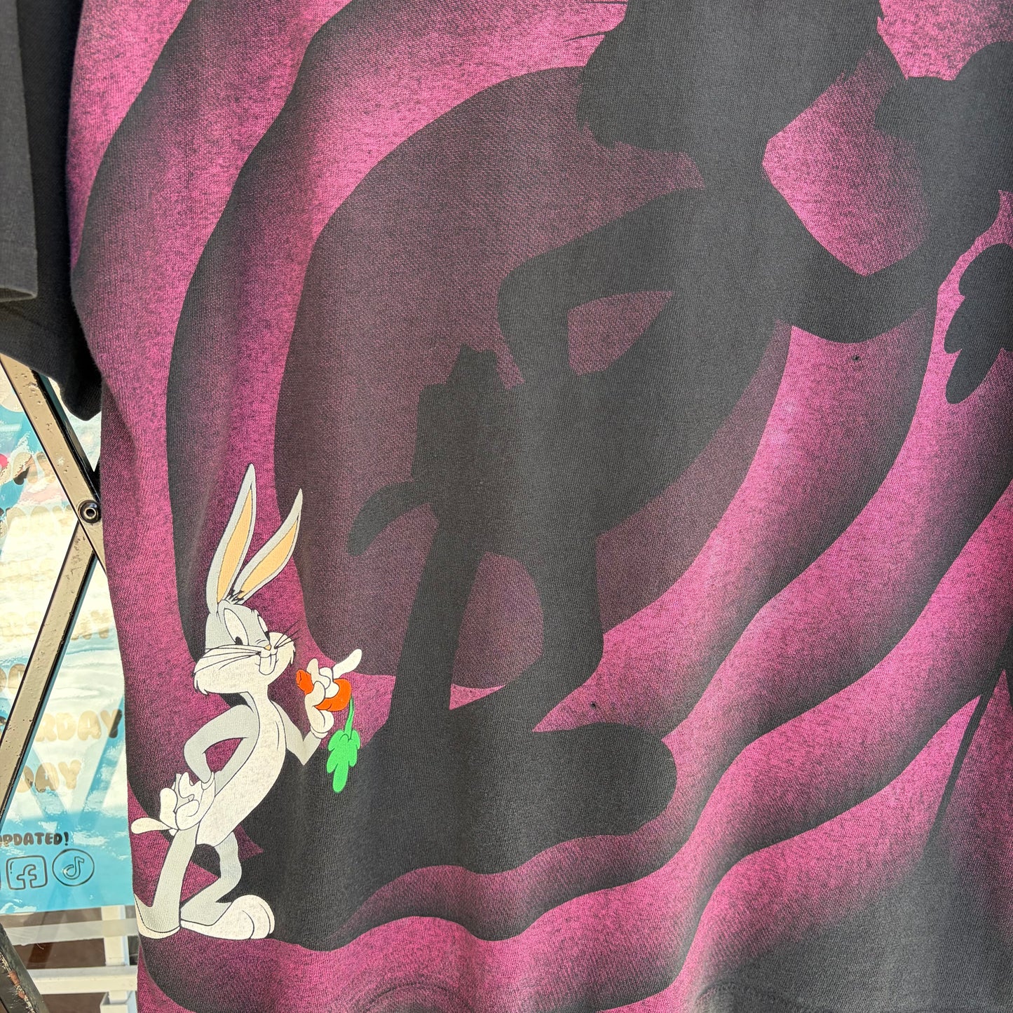1992 Looney Tunes Bugs Bunny Tee - Size L