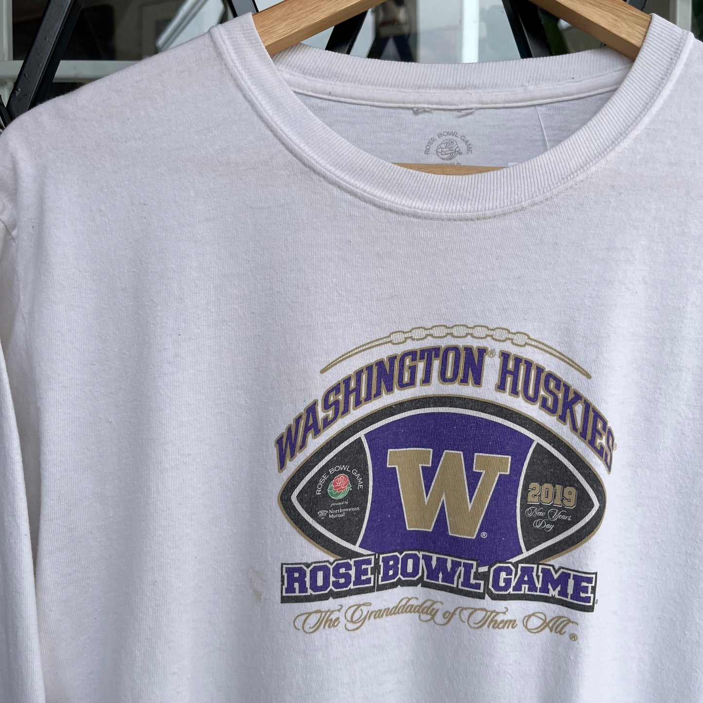 2019 Washing Huskies Long Sleeve - Size M