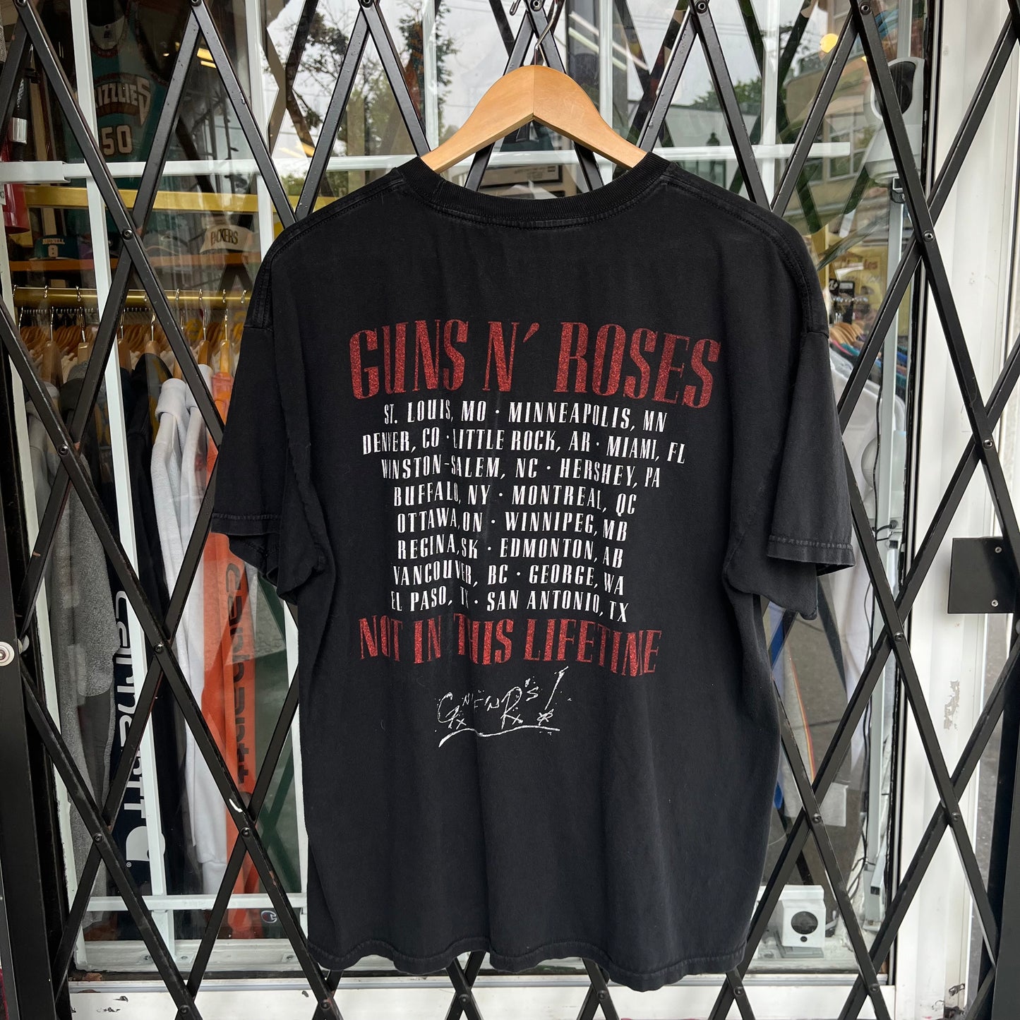 Guns N Roses Band Tour Tee - Size XL