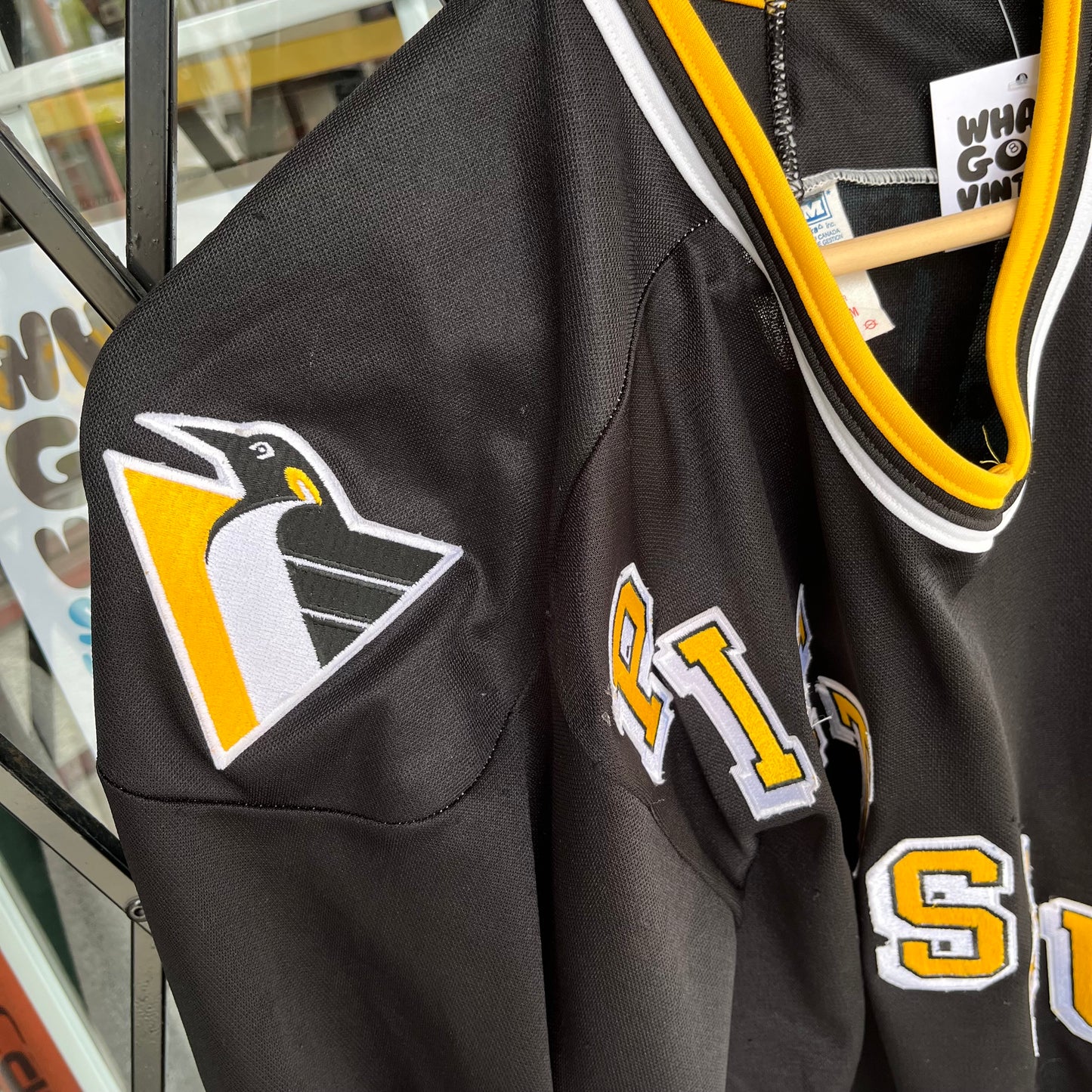 Vintage Pittsburgh Penguins Jersey - Size M