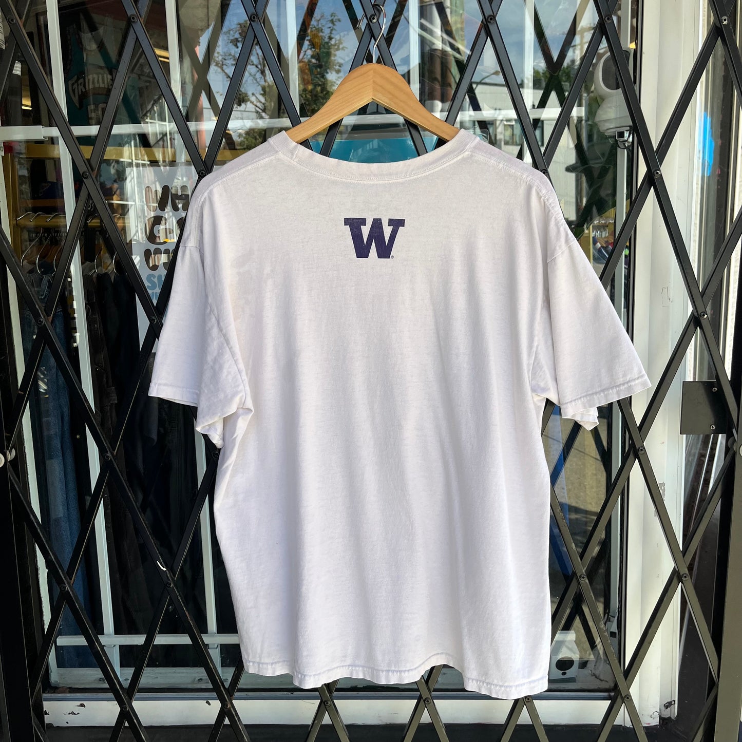 Nike Huskies Football Tee - Size L