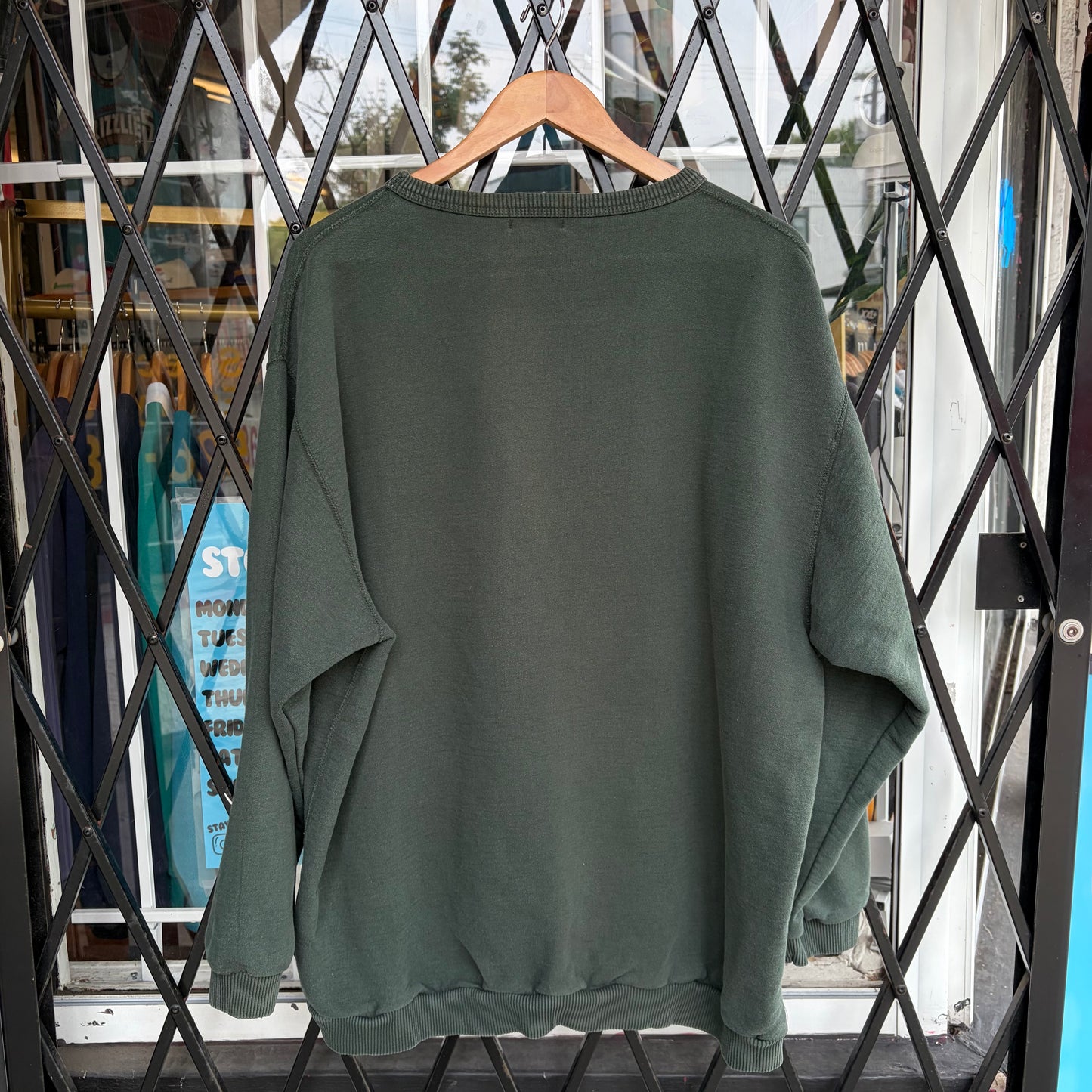 Vintage Blank Crewneck - Size XXL