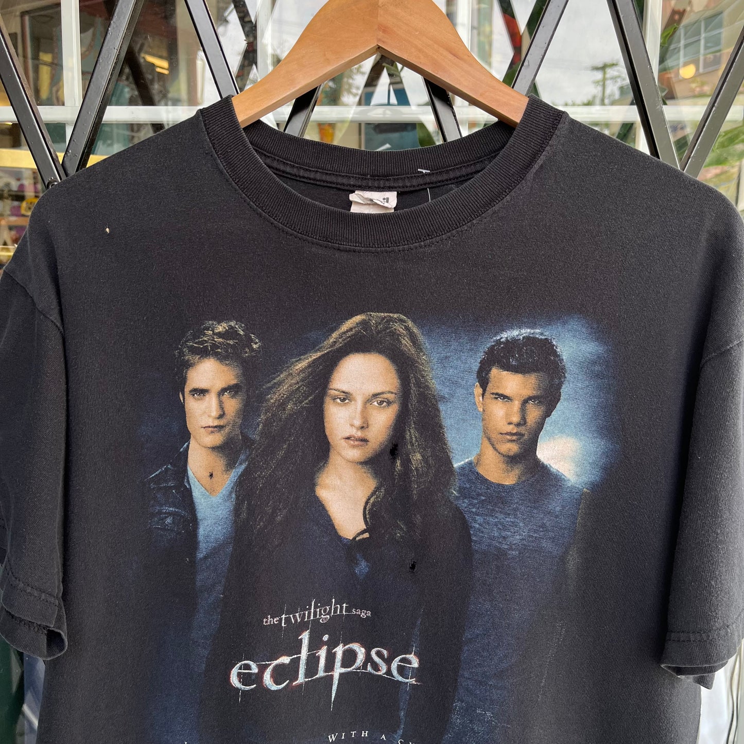 2010 Twilight Eclipse Promo Tee - Size L