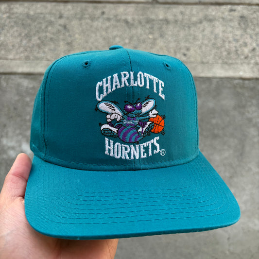Vintage Starter Charlotte Hornets SnapBack