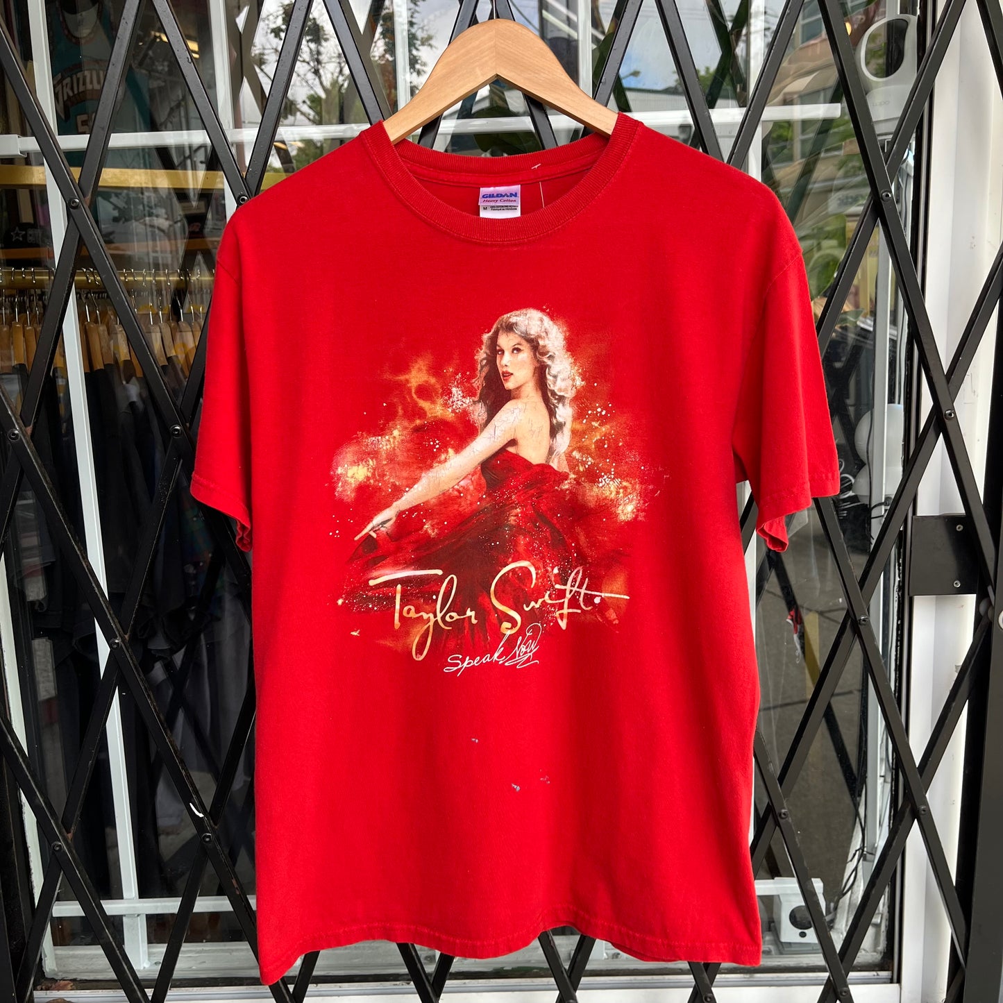 2011 Taylor Swift Speak Now Tour Tee - Size M