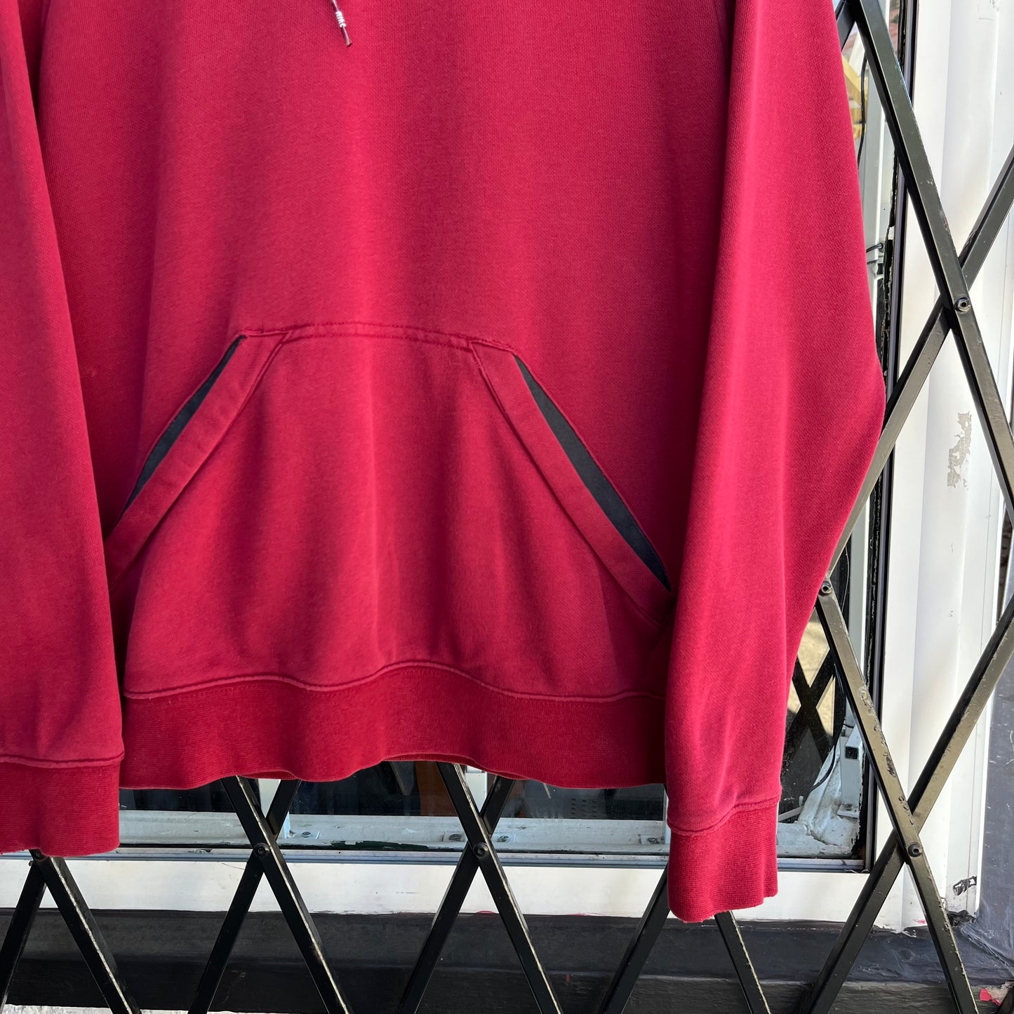 Vintage Nike Essential Hoodie - Size M