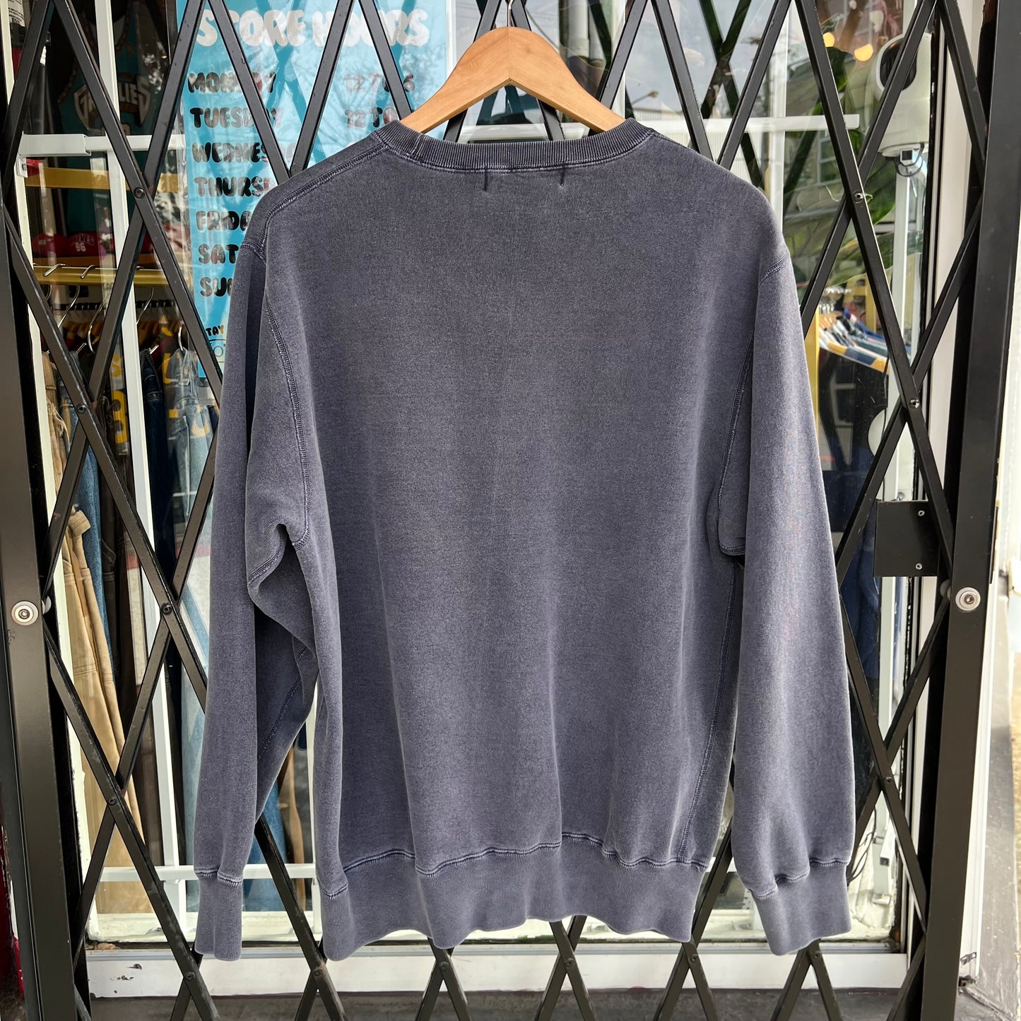 Vintage Queens University Crewneck - Size M