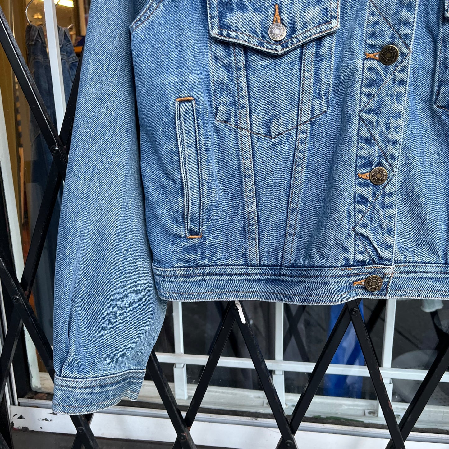 Vintage Eddie Bauer Cropped Denim Jacket - Size Womens L