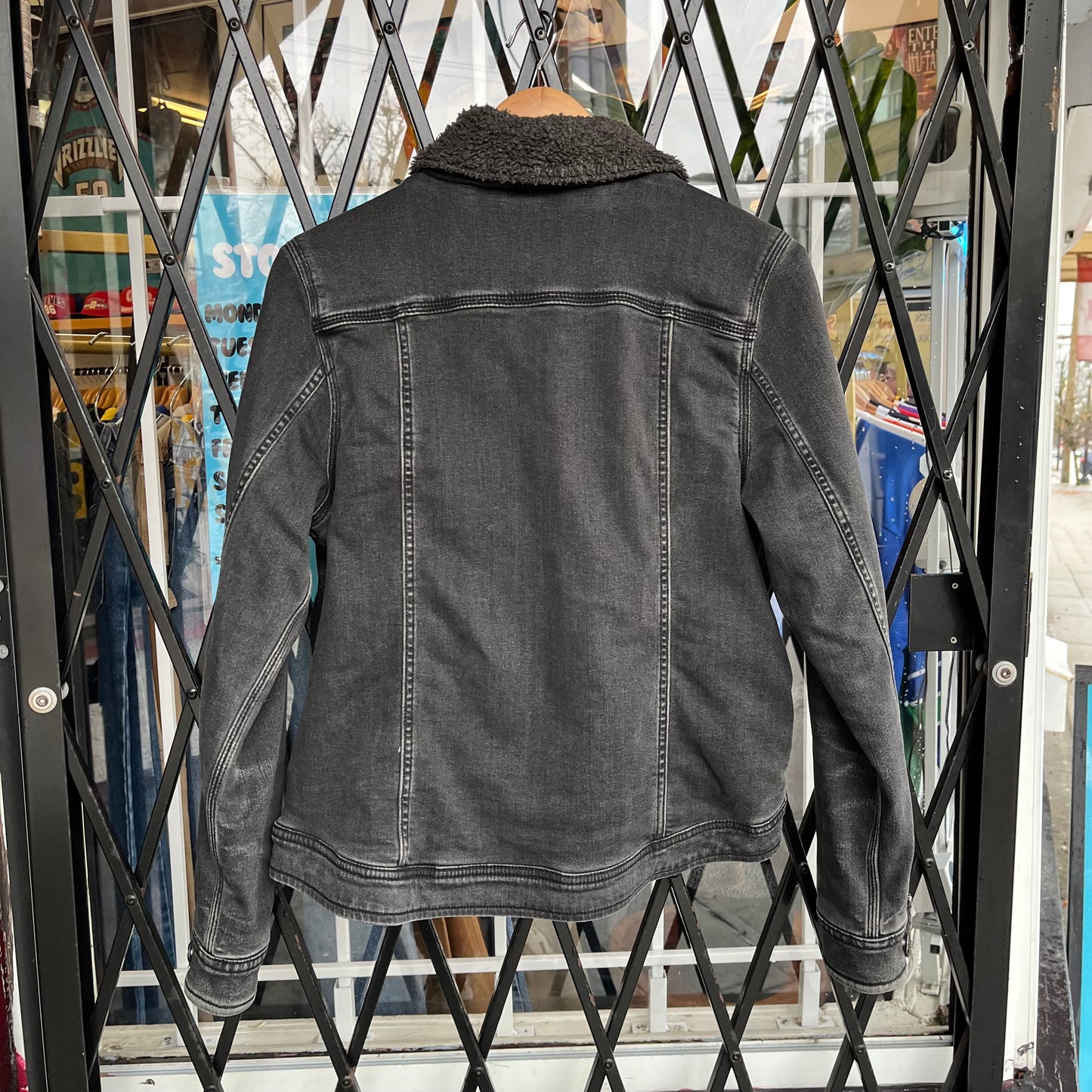 Carhartt Sherpa Lined Denim Jacket - Size Womens M