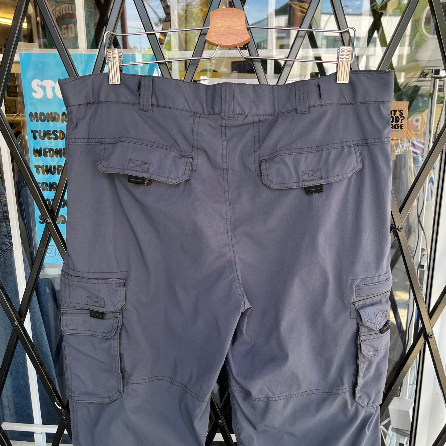 Outdoor Hiking Cargo Pants - Size L x 30L