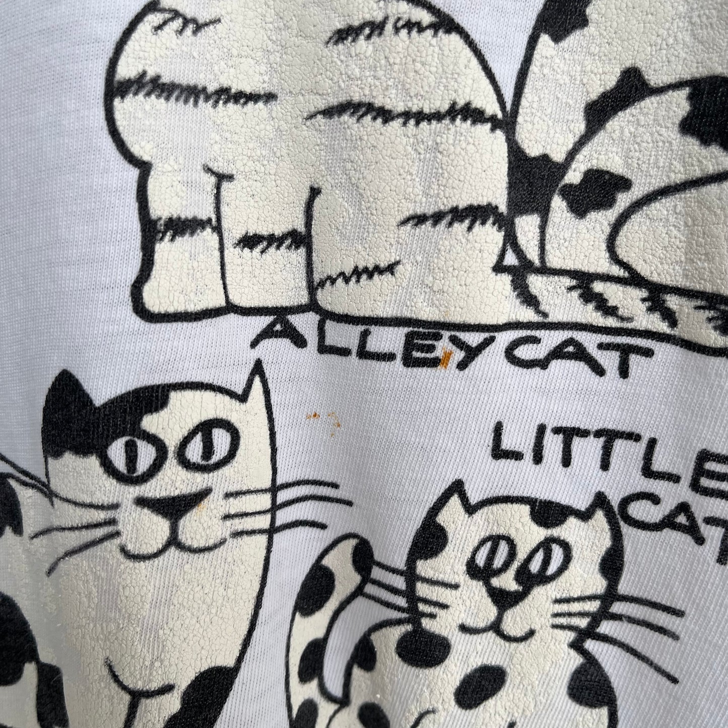 Vintage Cat Tee - Size XL