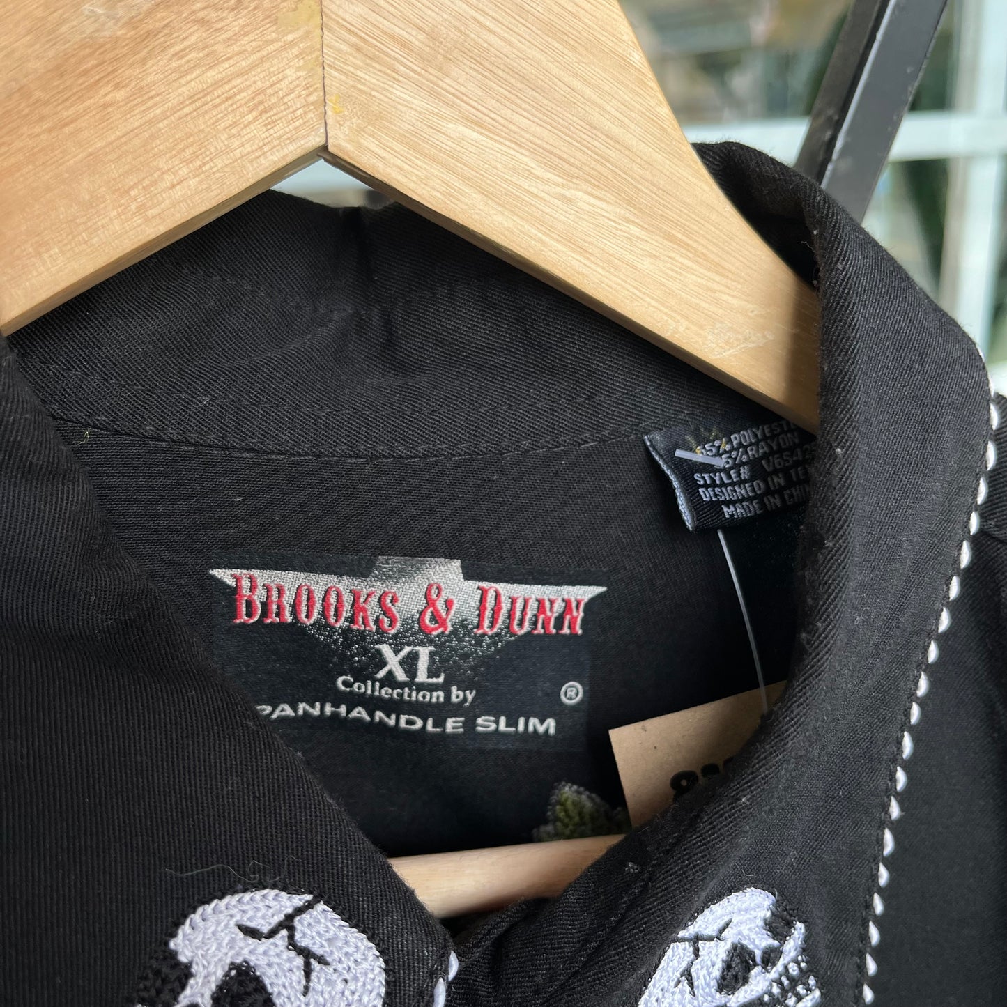 Brooks & Dunn Embroidered Skulls and Roses Button Up Shirt - Size XL