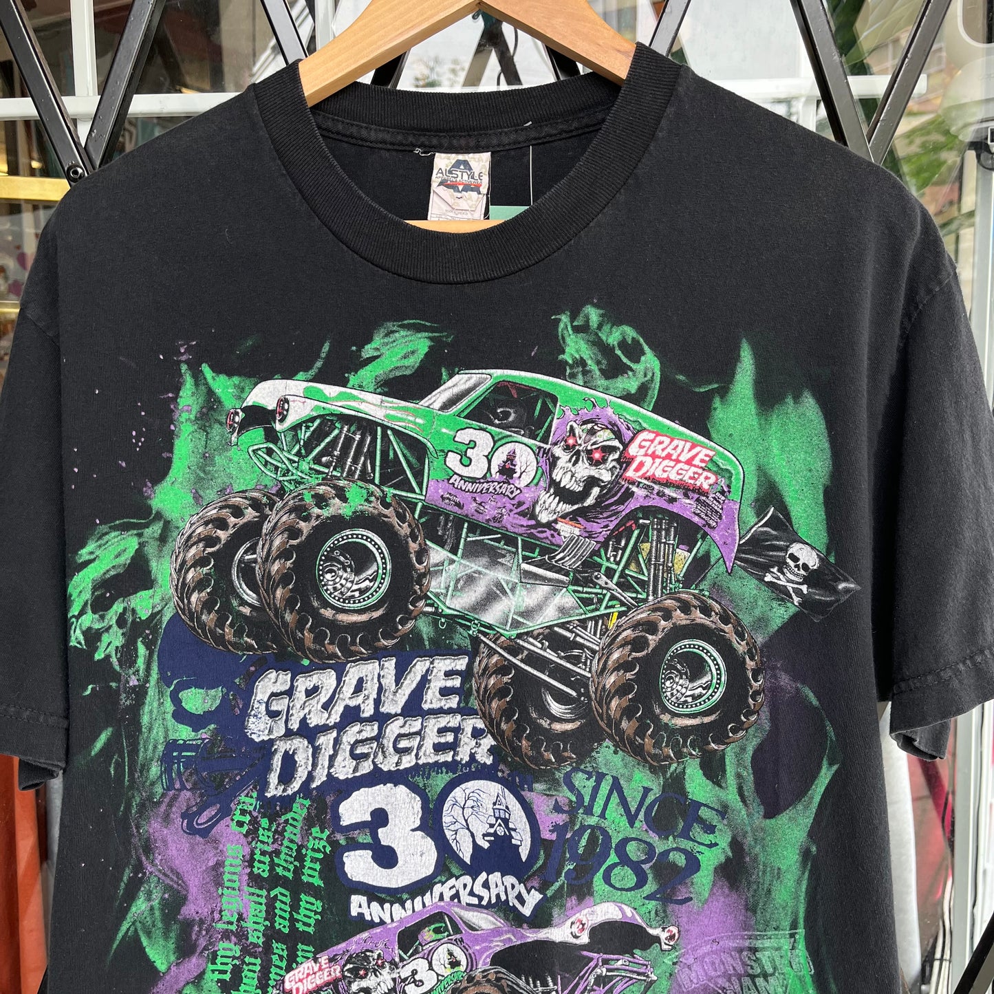 2012 Grave Digger Tee - Size L