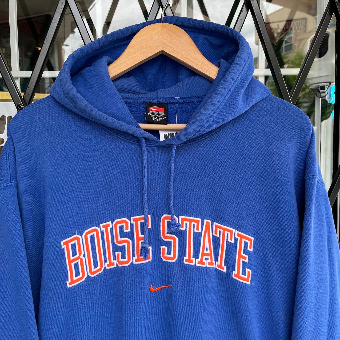 Vintage Nike Boise State Broncos Hoodie - Size XL