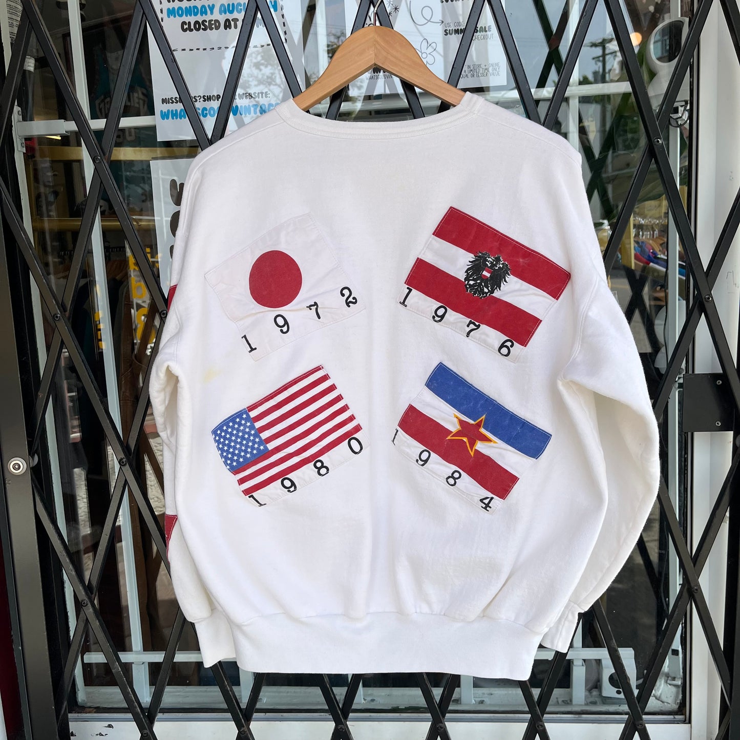 Vintage Olympic Flags Crewneck - Size M