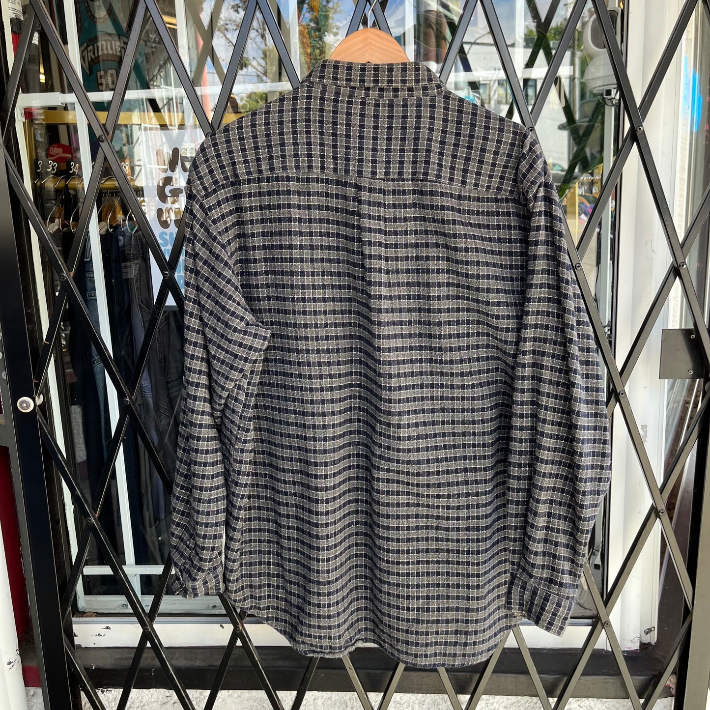 Vintage Roots Button Up Shirt - Size M