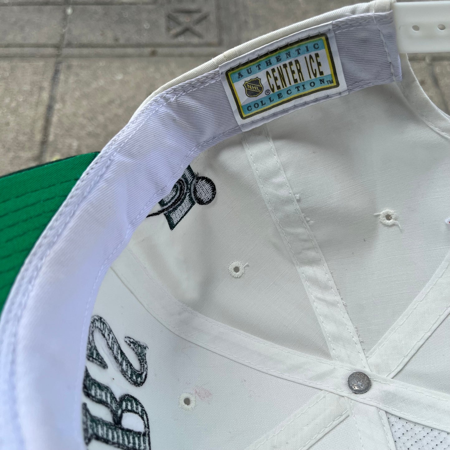 Vintage Sports Specialties Dallas Stars Snapback