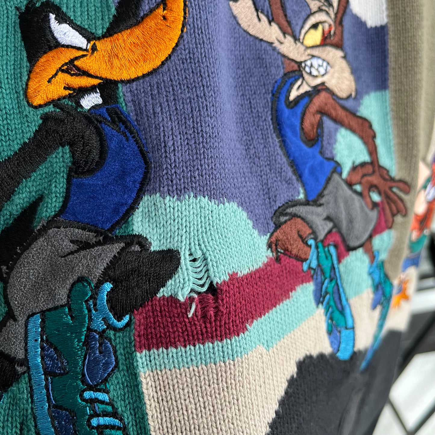 Vintage Looney Tunes Knitted Sweater - Size XL