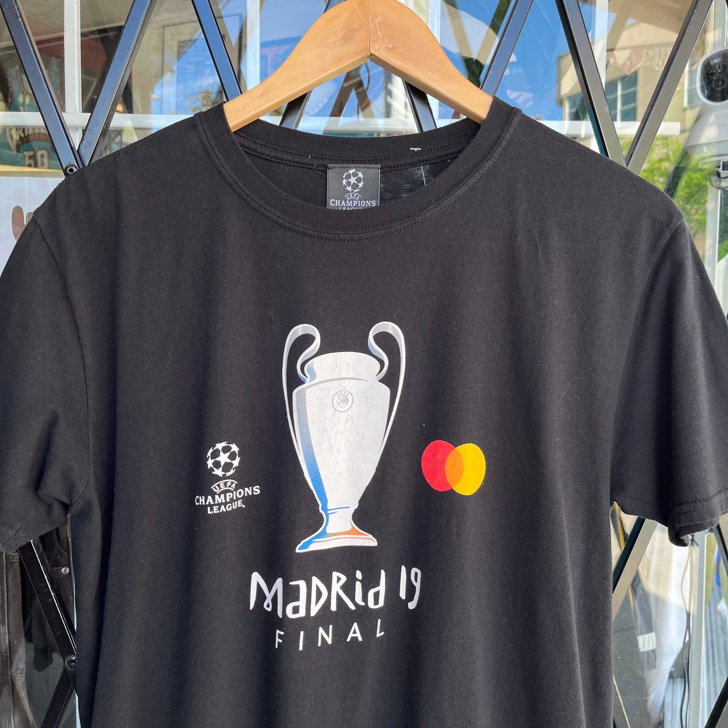 2019 UEFA Champions League Final Tee - Size L