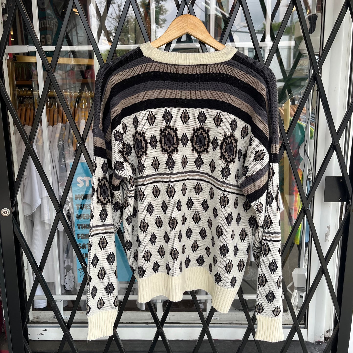 Vintage Knit Sweater - Size L