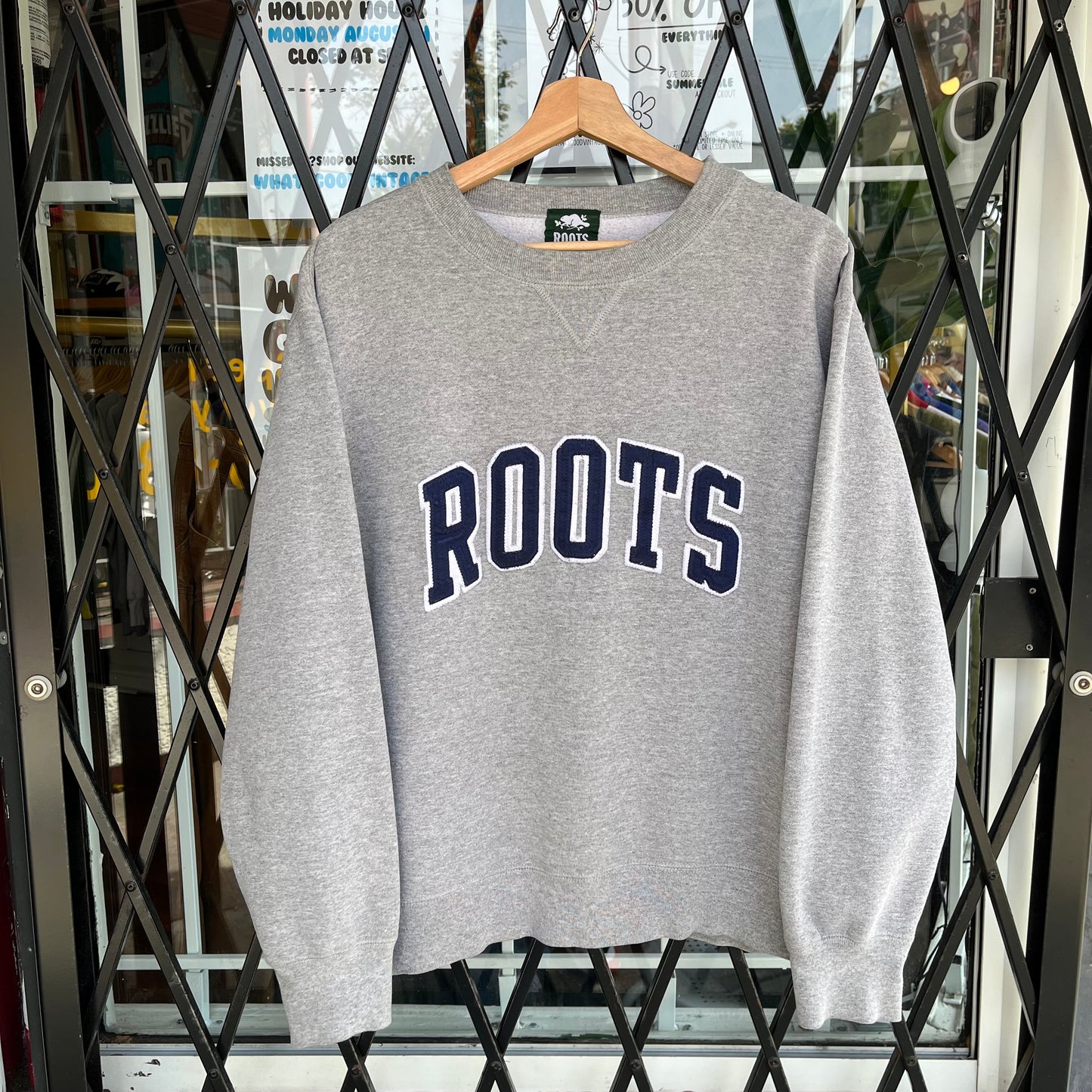 Vintage Roots Basic Crewneck - Size M