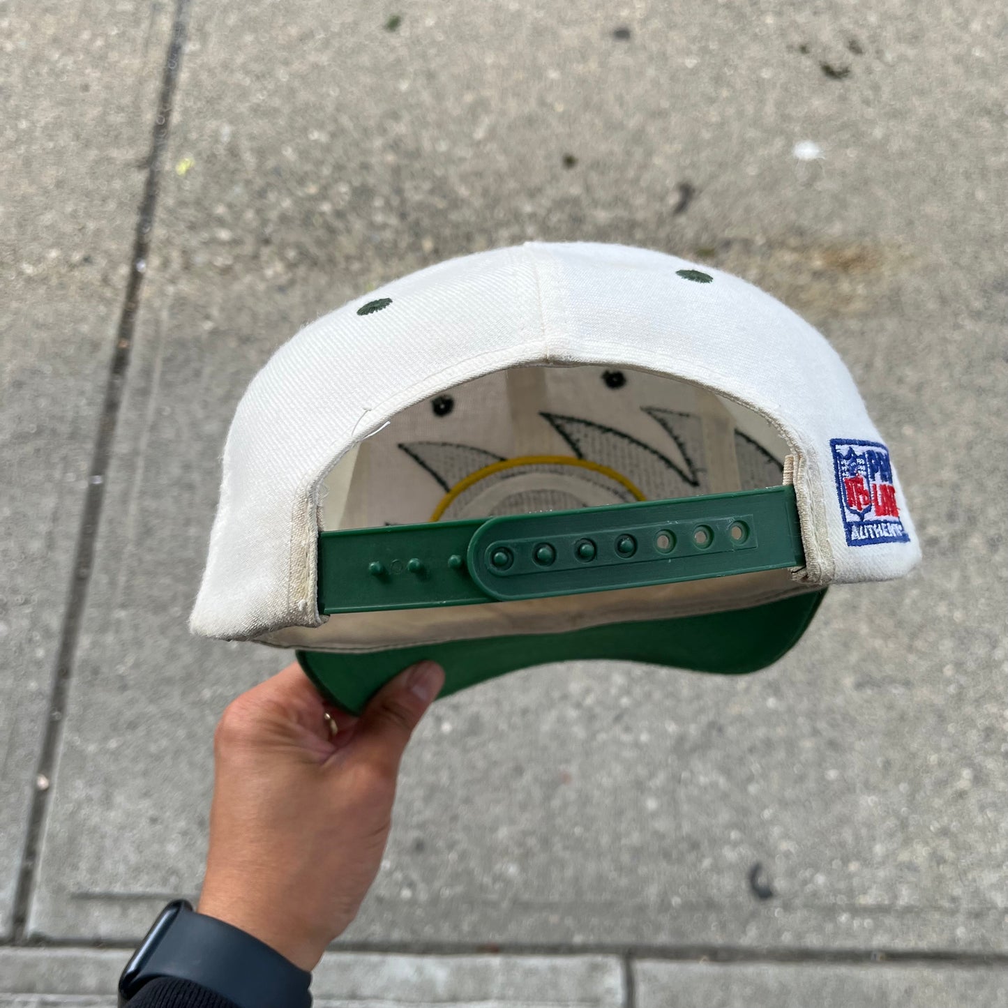 Vintage Logo Athletic Green Bay Packers Sharktooth Snapback