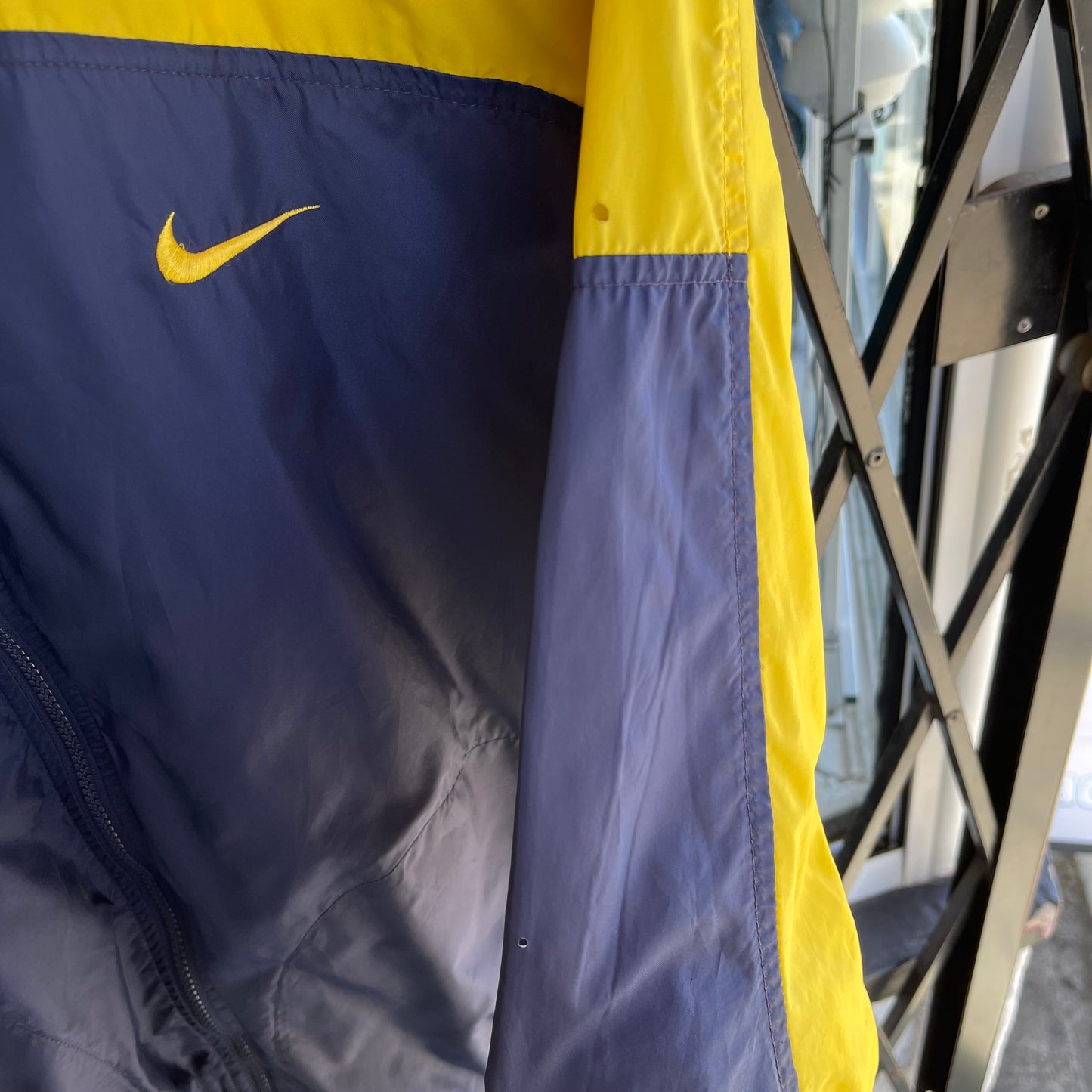 Vintage Nike Windbreaker - Size Youth XL