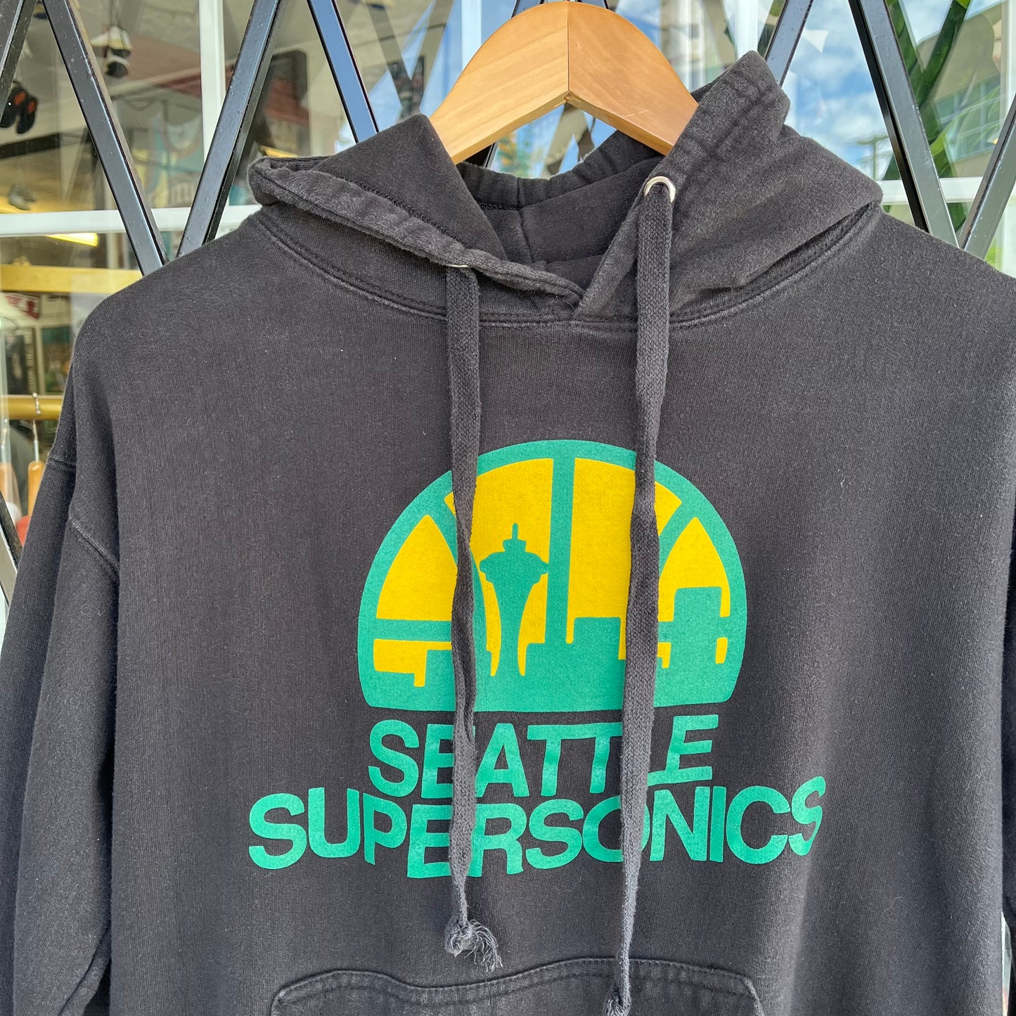 Seattle SuperSonics Hoodie - Size M