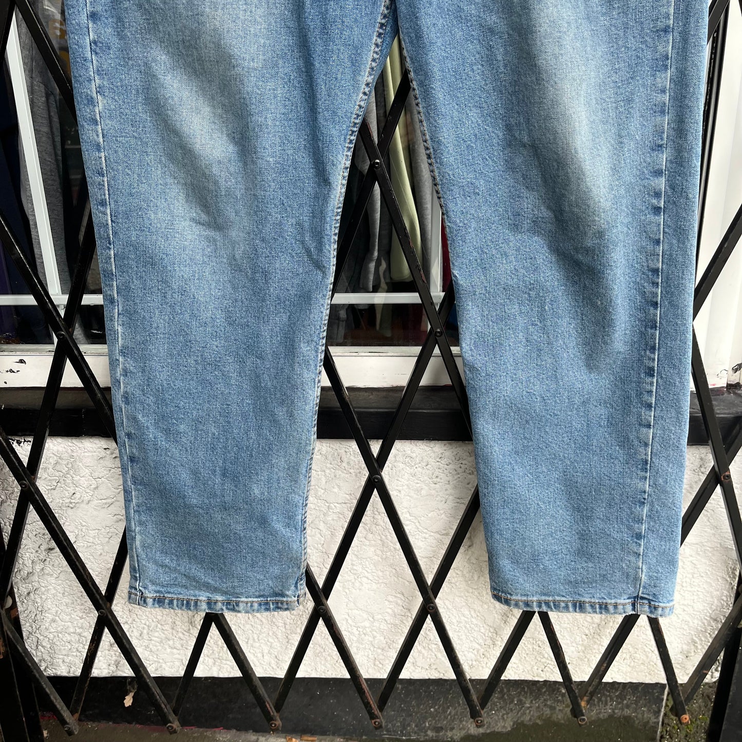Levi’s 550 Pants - Size 38W