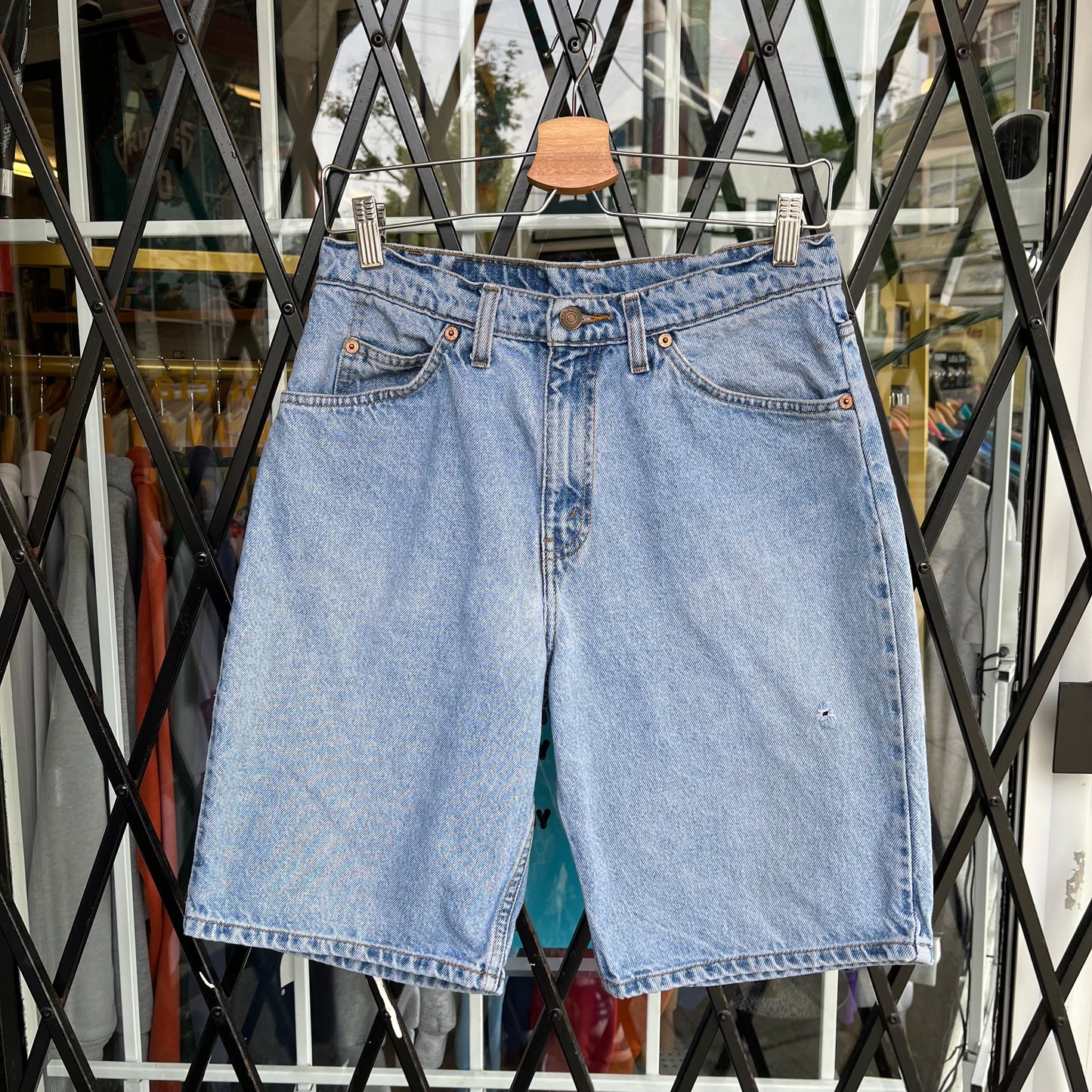 Vintage Levi’s Denim Shorts - Size 31W