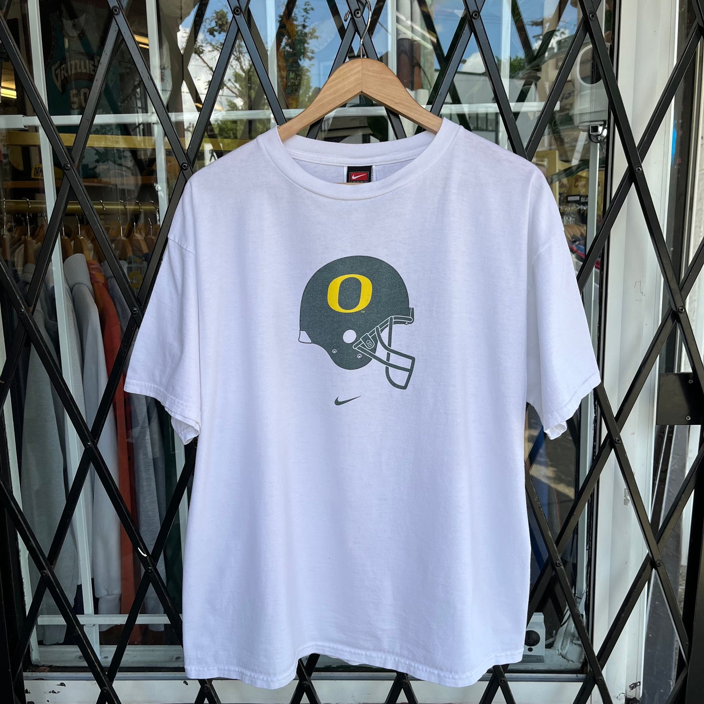 Vintage Nike Oregon Ducks Football Tee - Size L