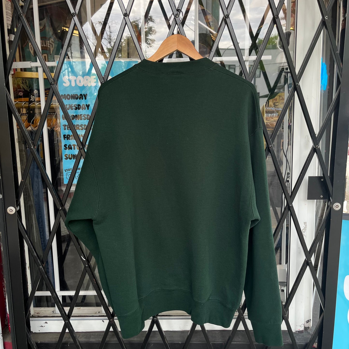 Vintage Guess Crewneck - Size XL