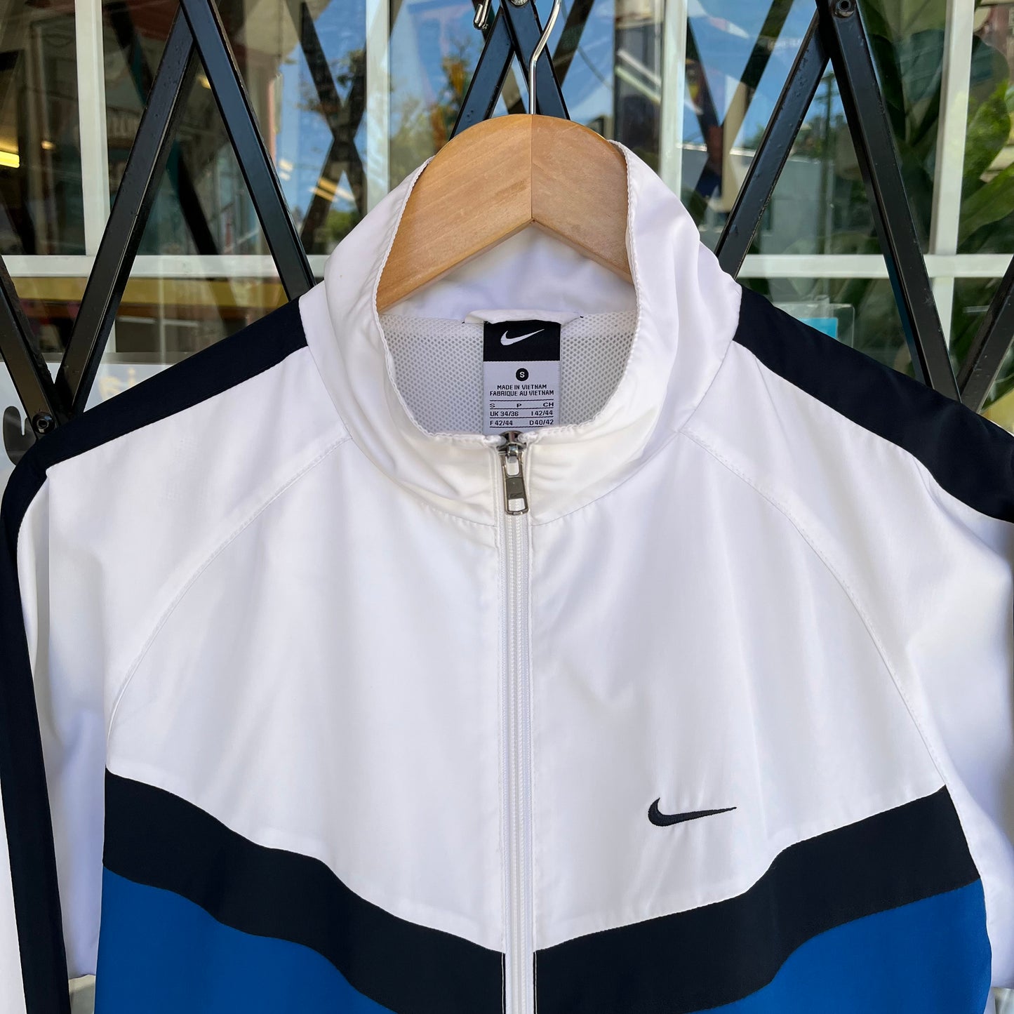 Nike Windbreaker - Size S