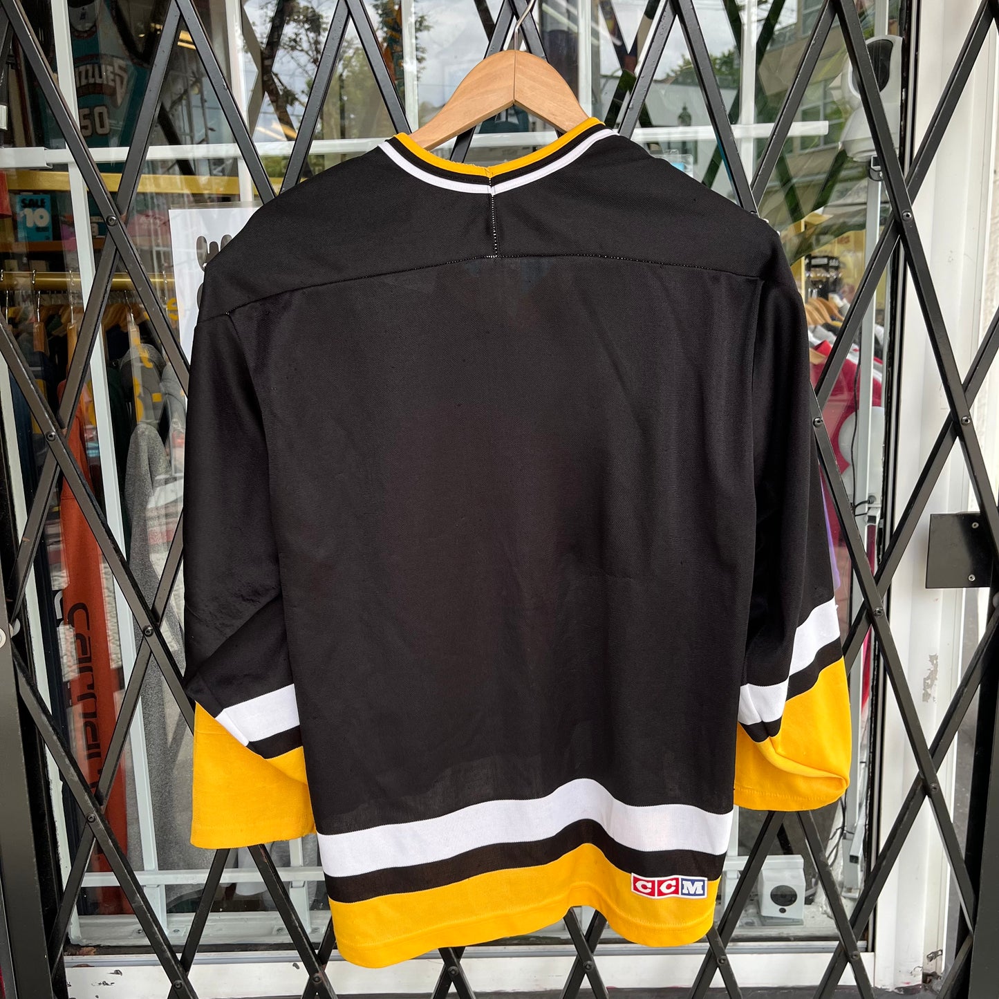 Vintage Pittsburgh Penguins Jersey - Size M