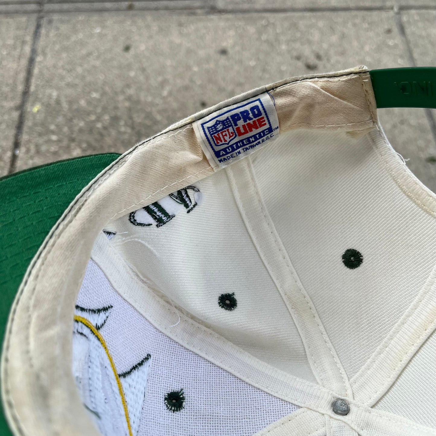 Vintage Logo Athletic Green Bay Packers Sharktooth Snapback