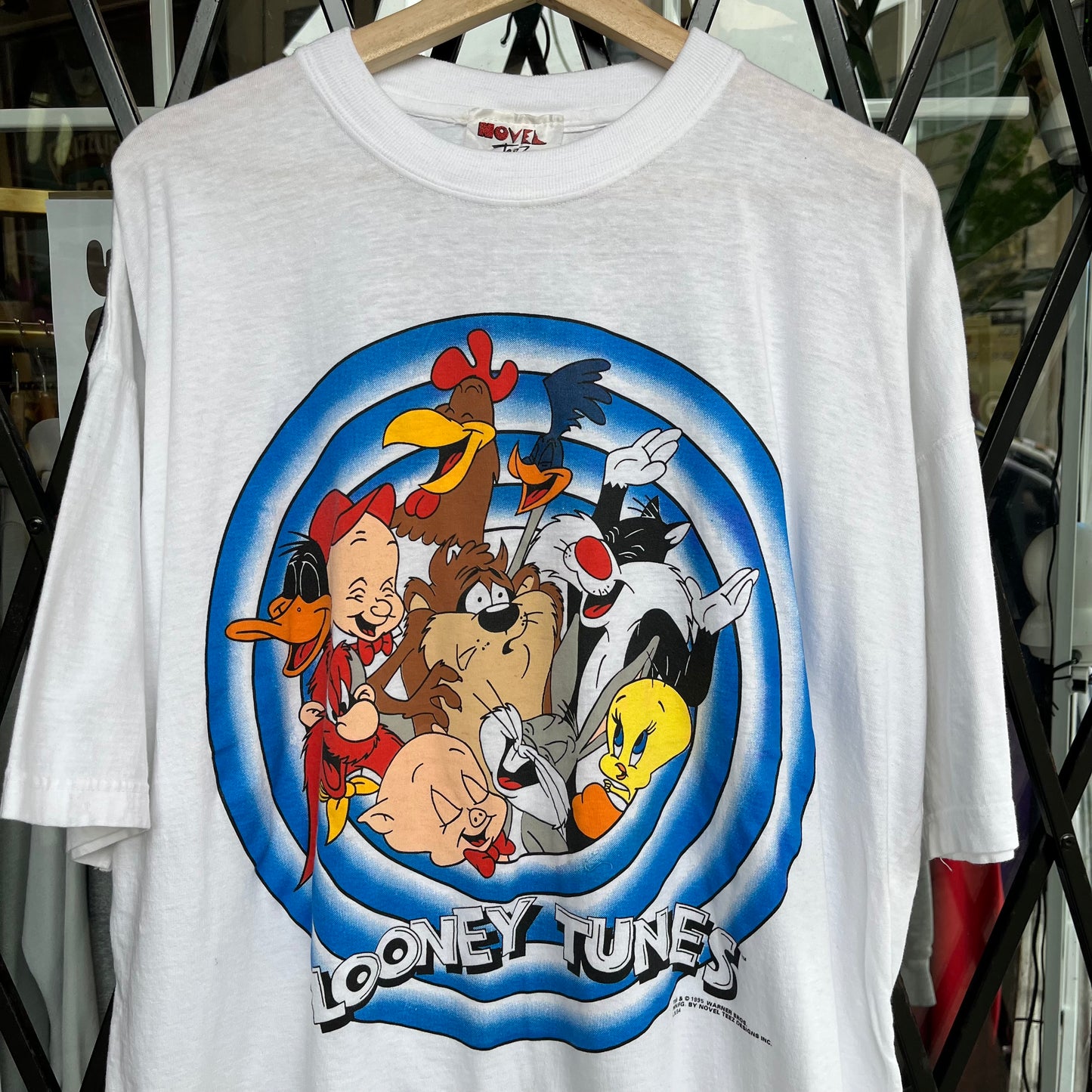 1995 Looney Tunes Tee - Size L