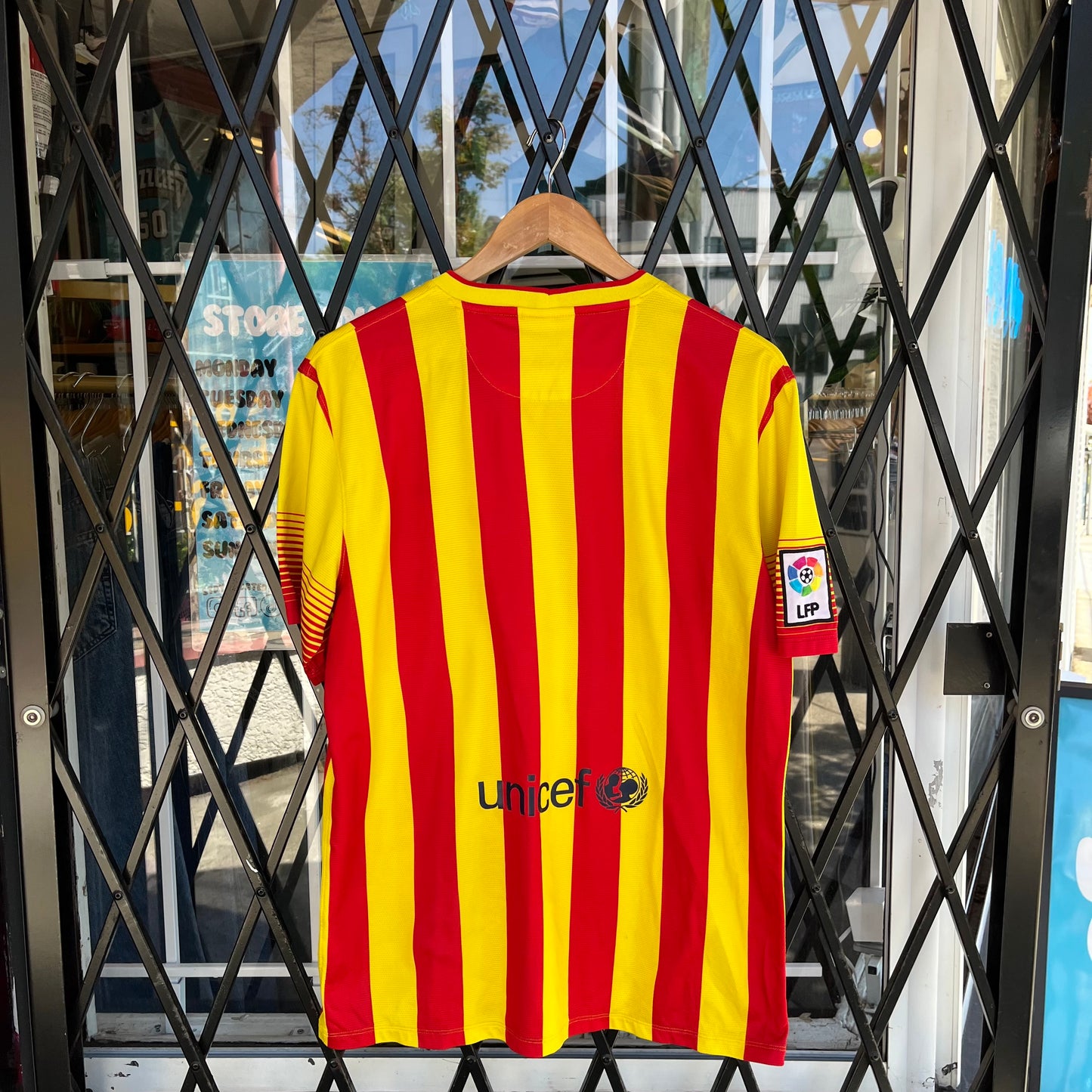 2013-14 Nike Barcelona Jersey - Size L