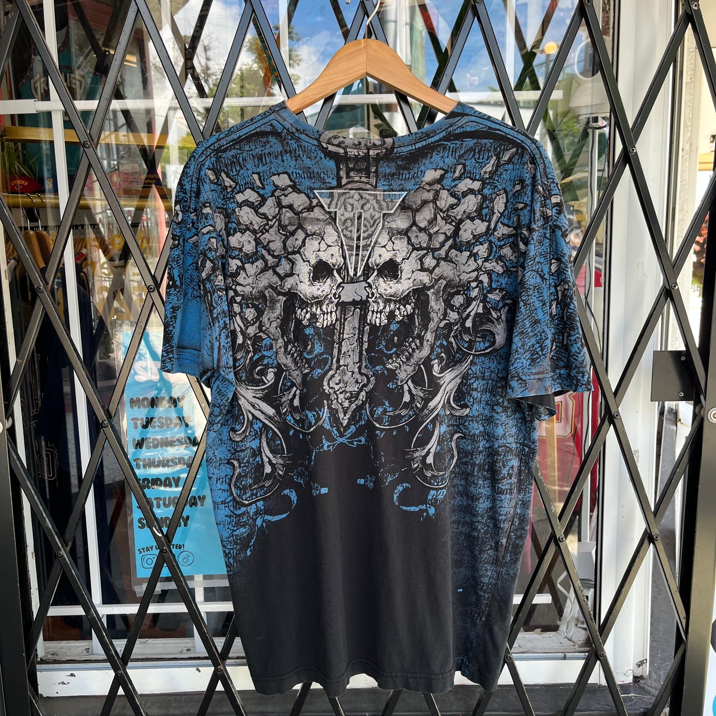 Affliction Throwdown Tee - Size XL