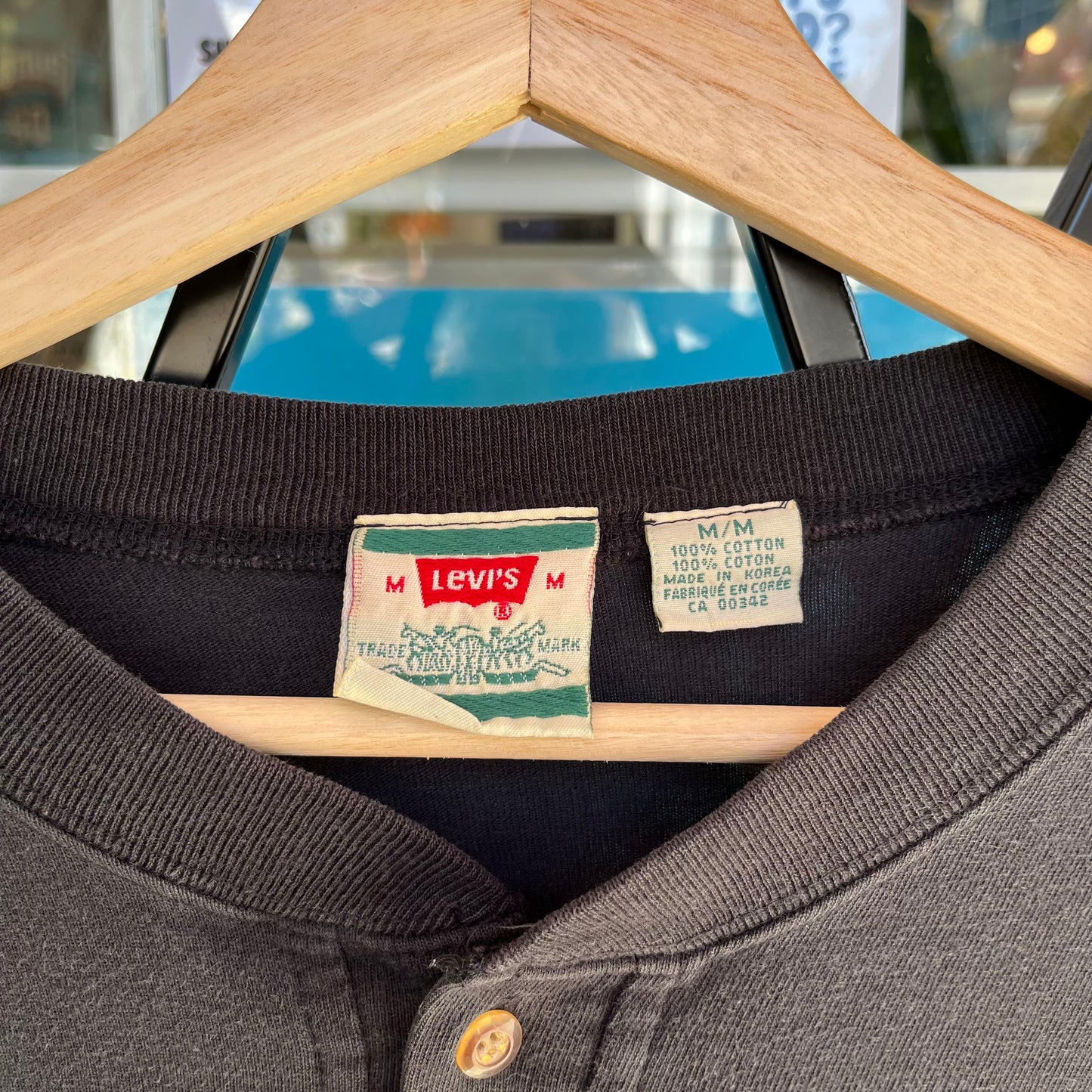 Vintage Levi’s Long Sleeve Shirt - Size M