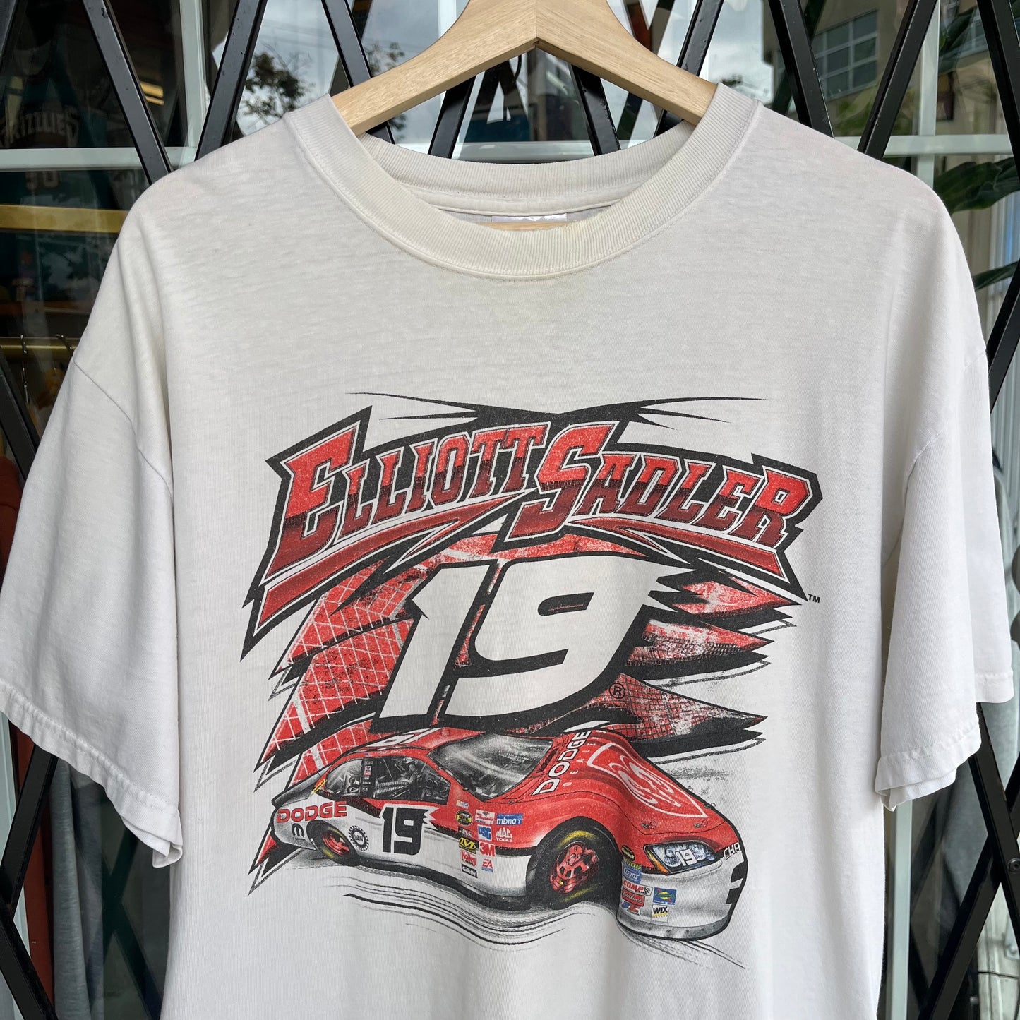 2007 Elliot Sadler Nascar Tee - Size L