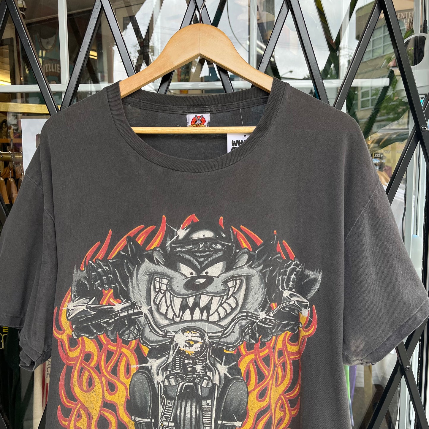 Distressed 1997 Harley Davidson x Taz Tee - Size XL